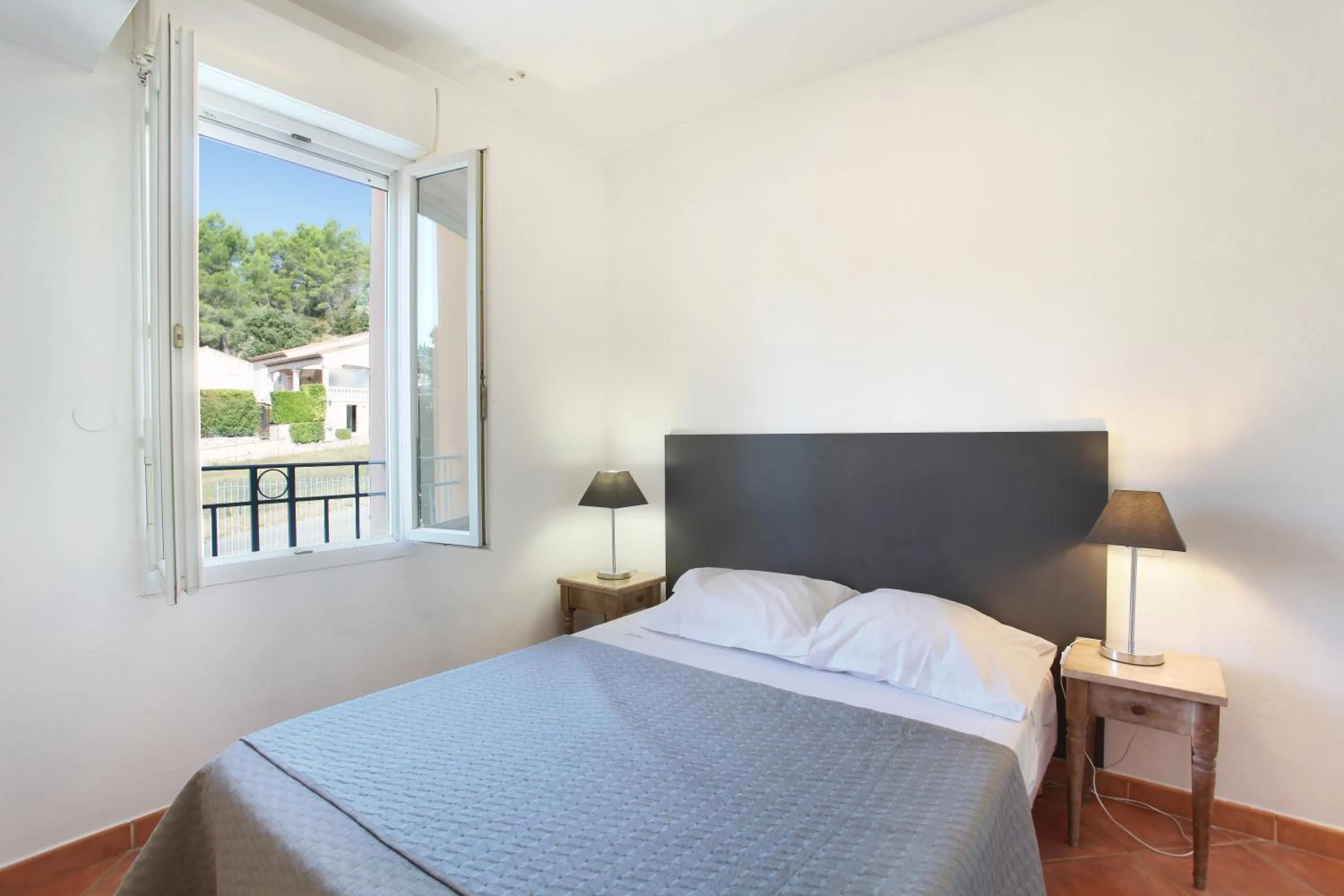 Bedroom, Bed in Résidence Odalys La Licorne de Haute Provence