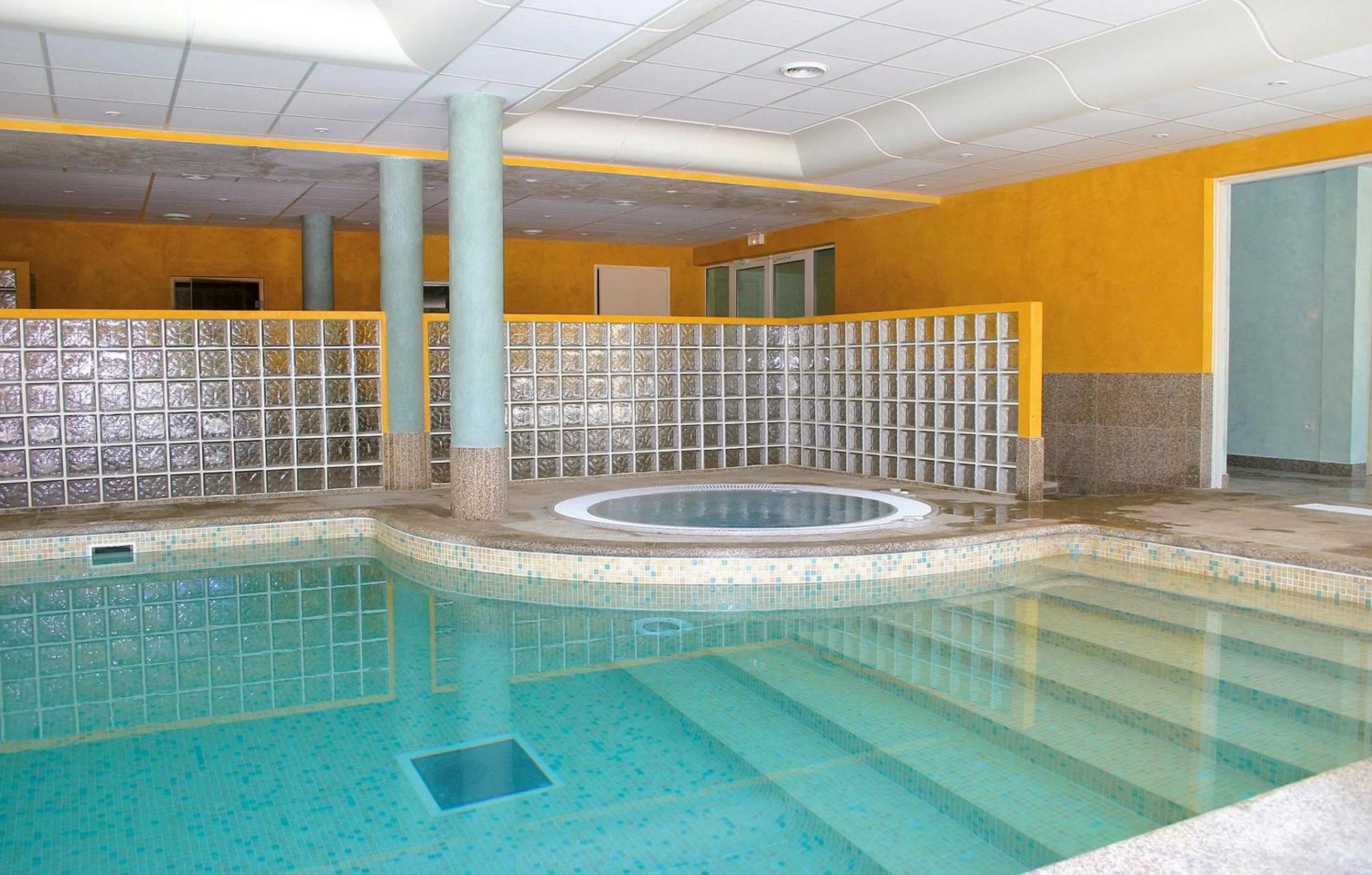 Swimming pool in Résidence Odalys La Licorne de Haute Provence