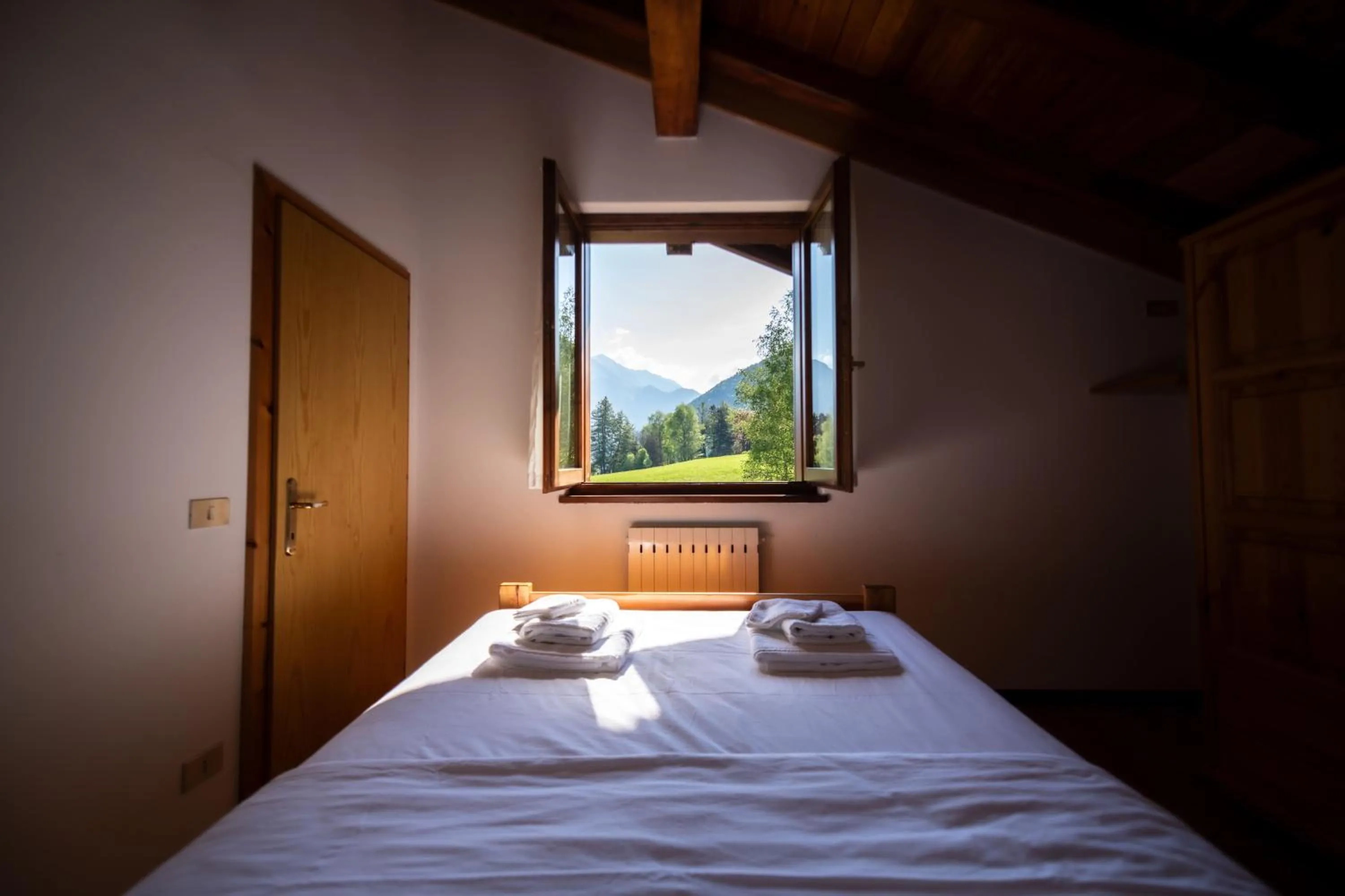 View (from property/room), Bed in Appartamenti Lembondel - Ledro
