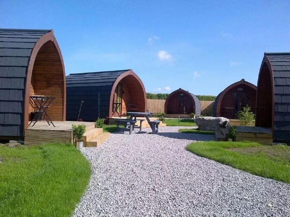 The Little Hide - Adult Only Camping Pods