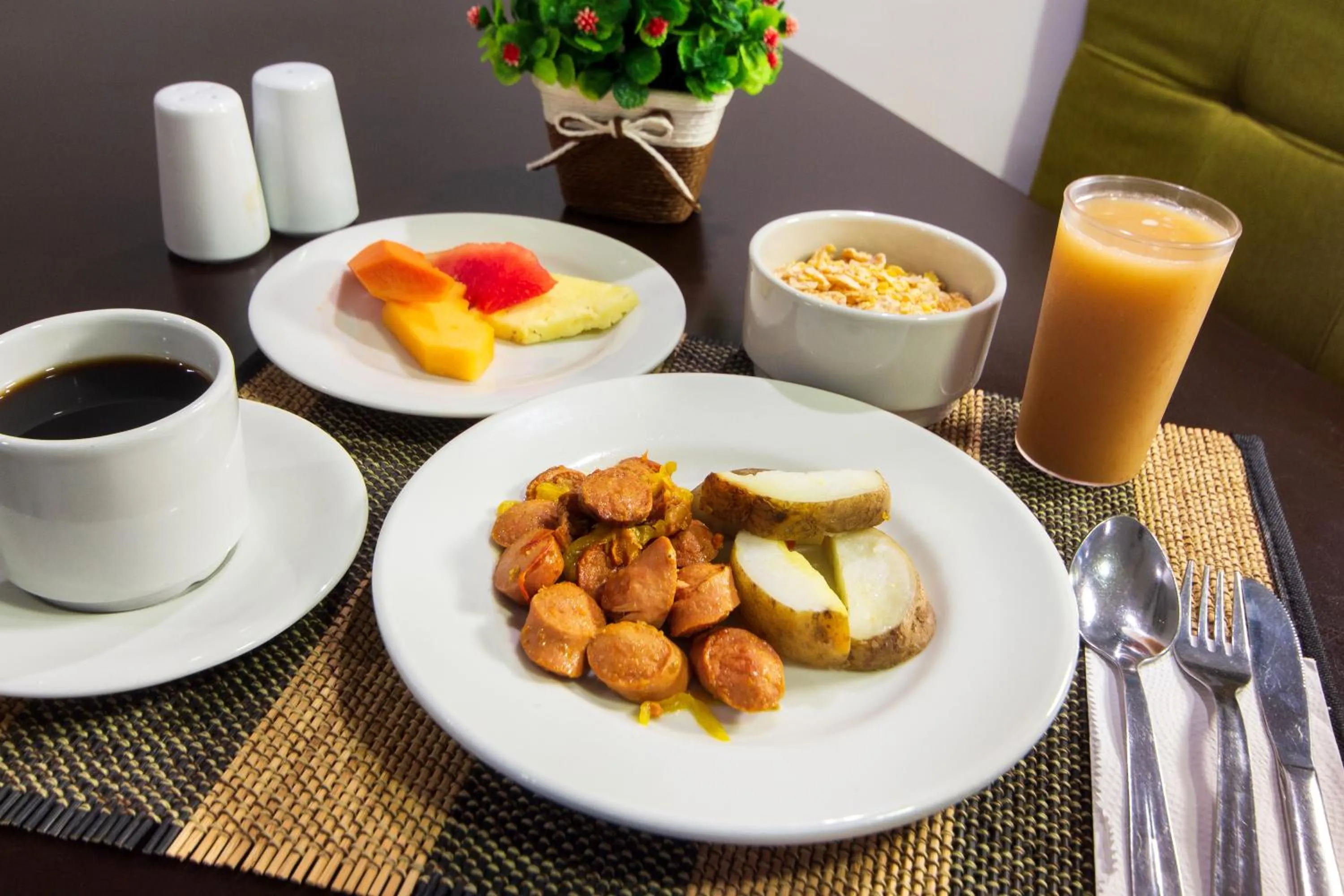 Food in Hotel Avexi Suites By GEH Suites