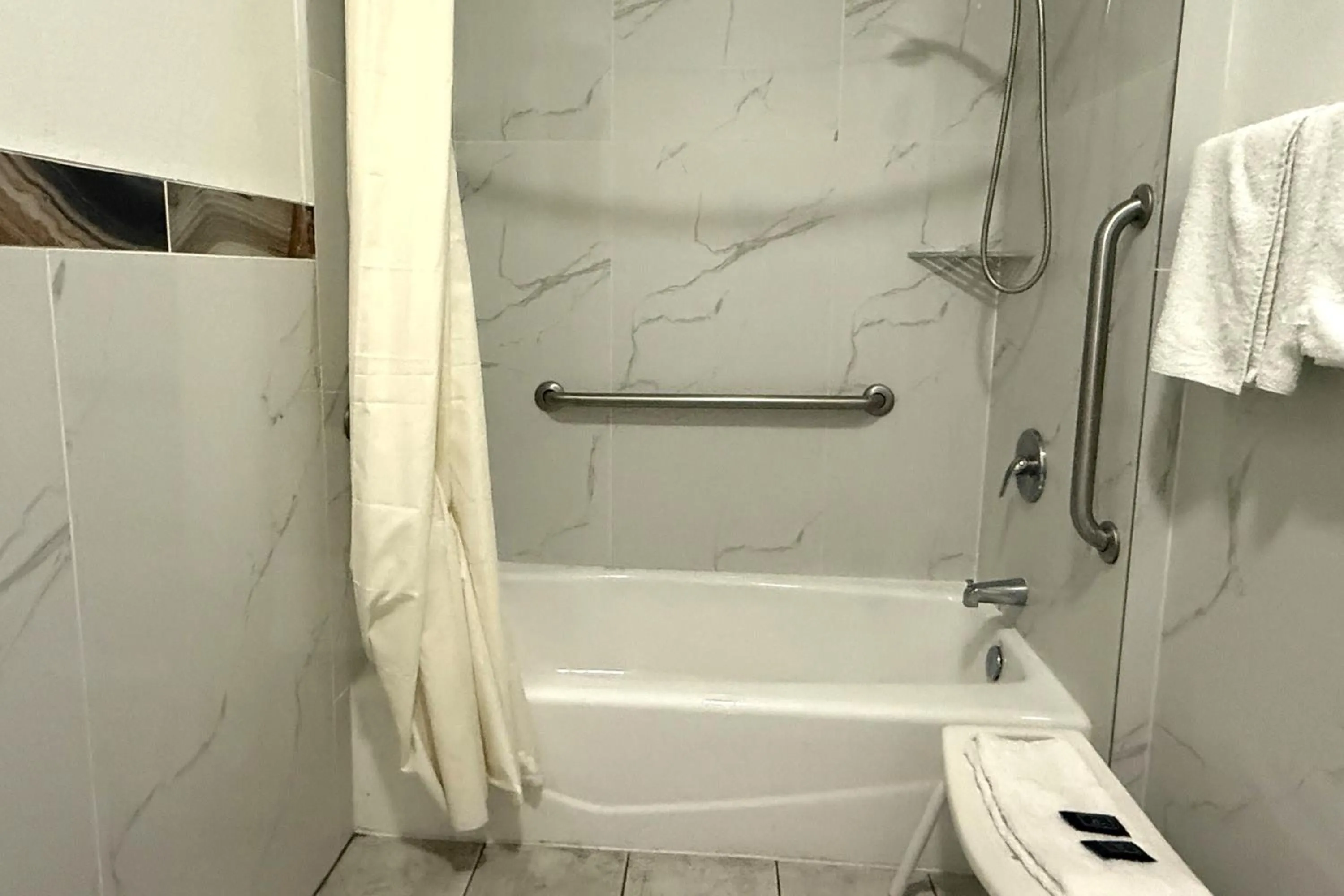Bathroom in Hotel O Regency Suites Houston - IAH Beltway 8