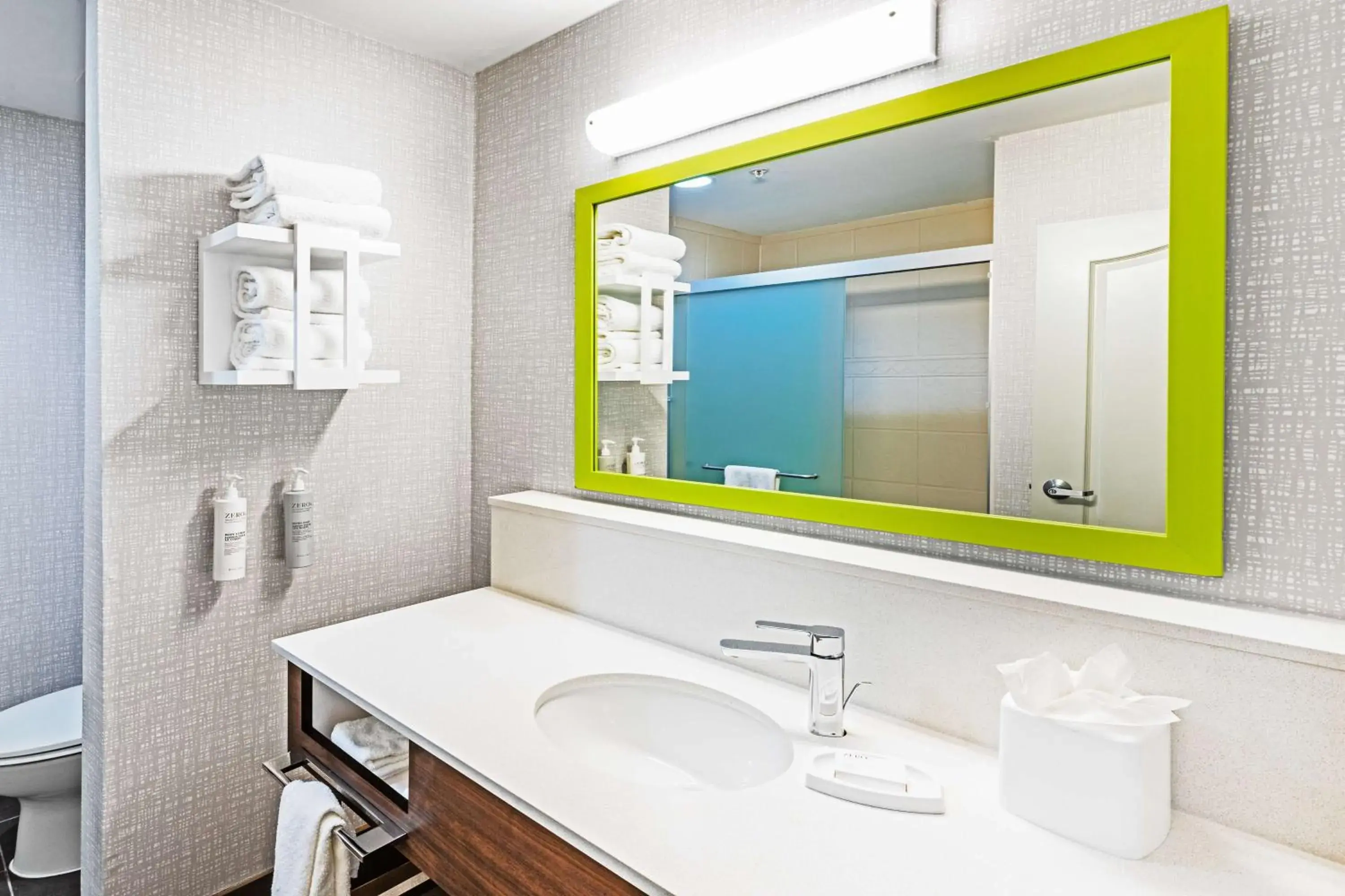 Bathroom in Hampton Inn and Suites Houston Heights I-10 Bathroom in Hampton Inn and Suites Houston Heights I-10