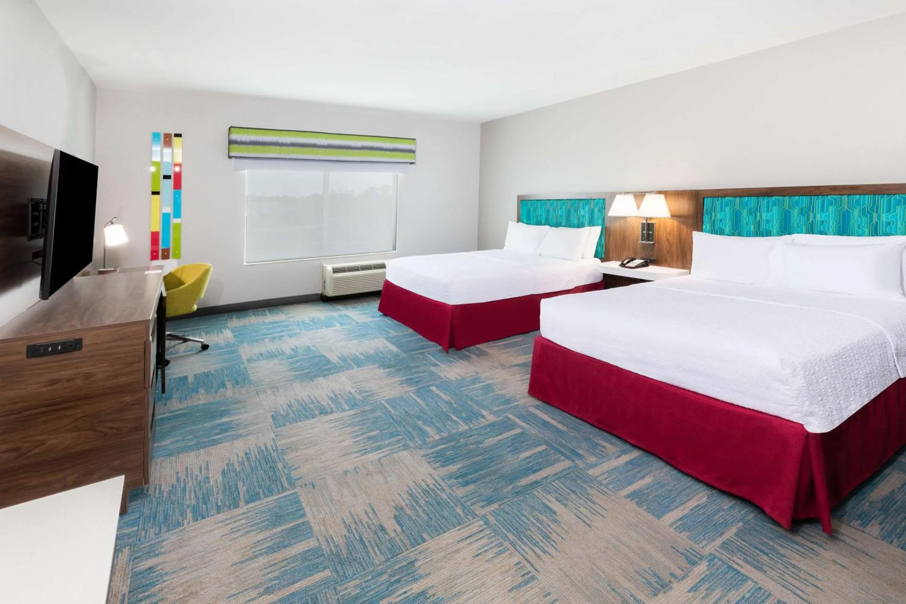 Bed in Hampton Inn and Suites Houston Heights I-10