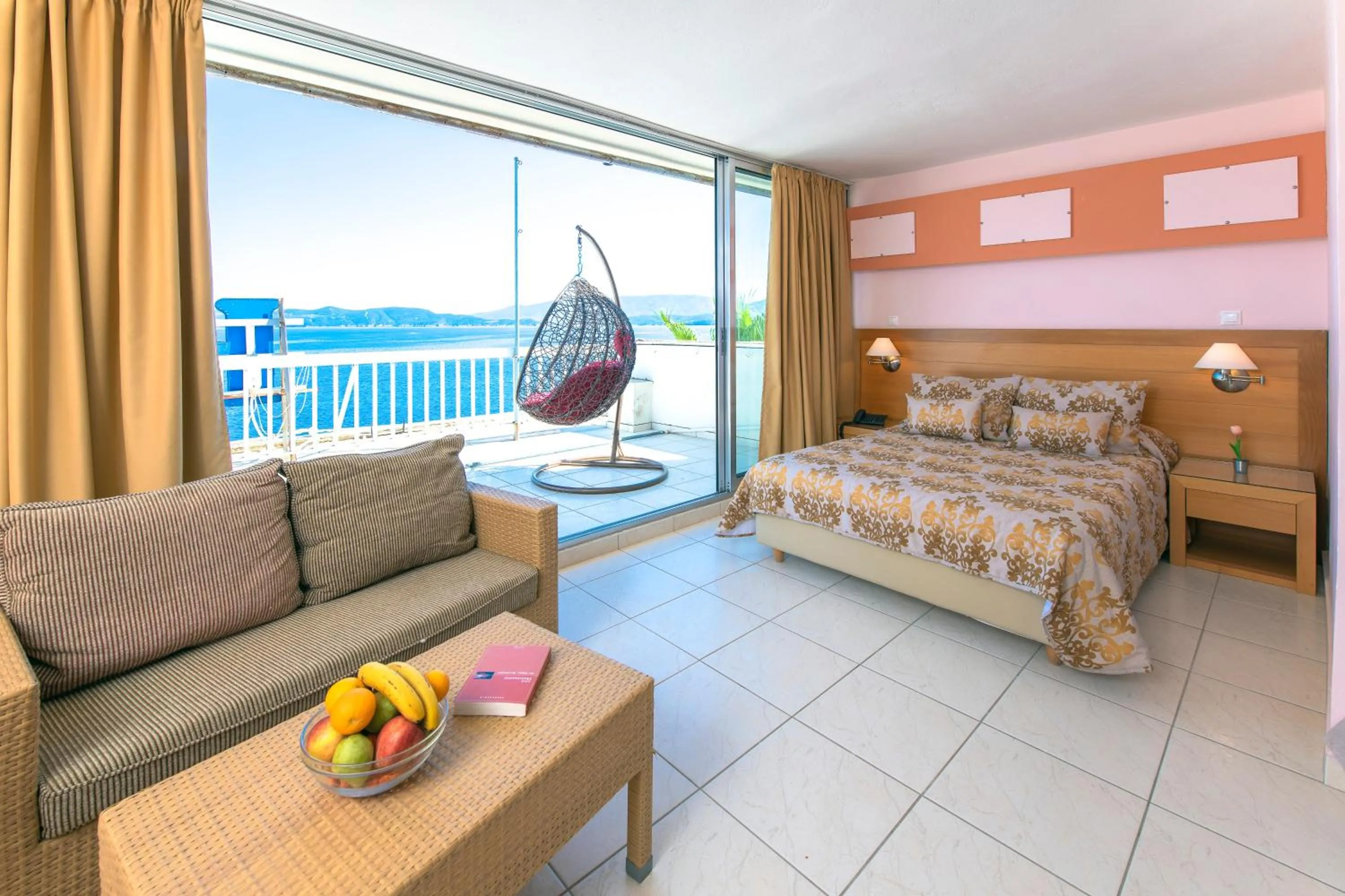Photo of the whole room, Bed in Avra Hotel