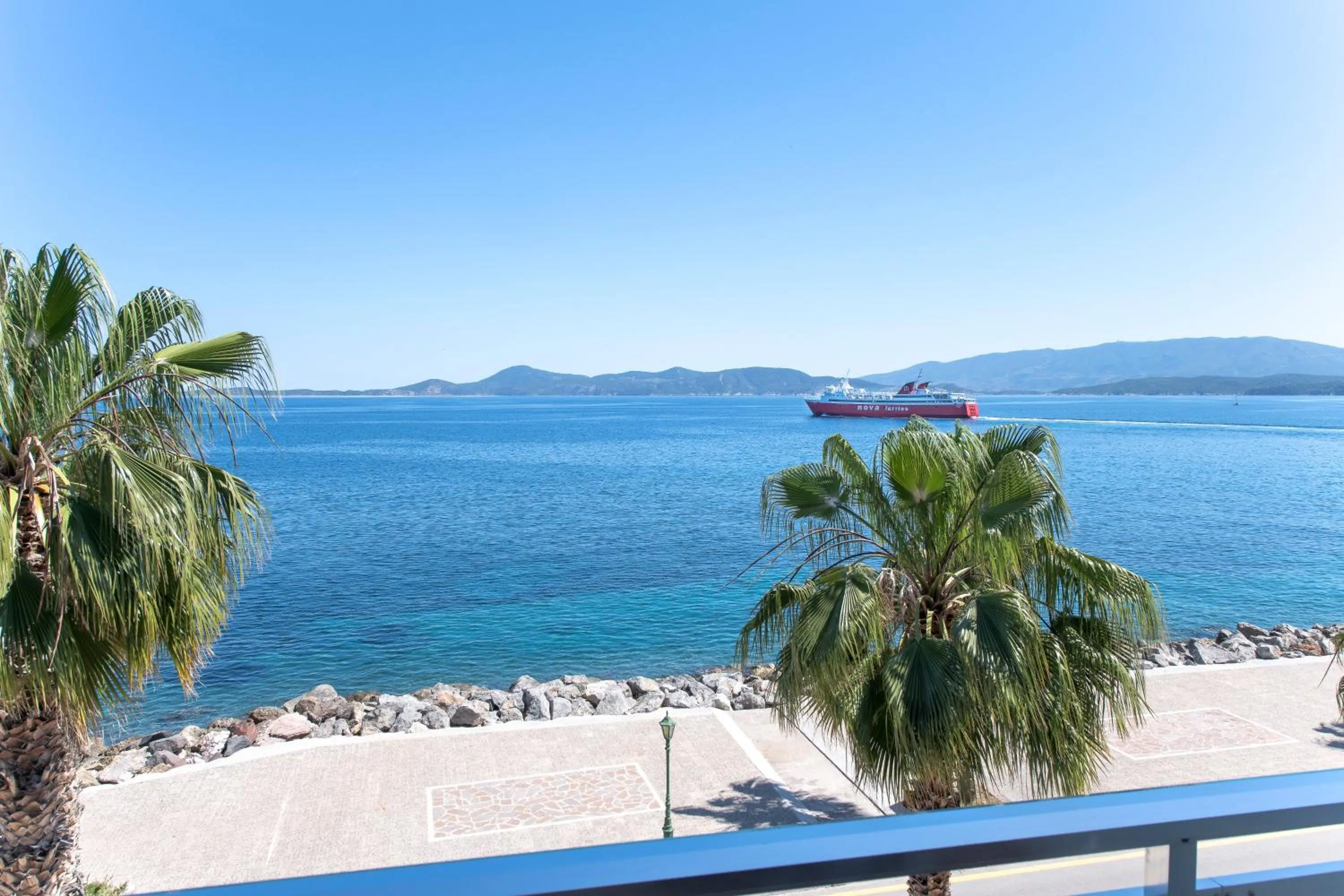 Beach in Avra Hotel