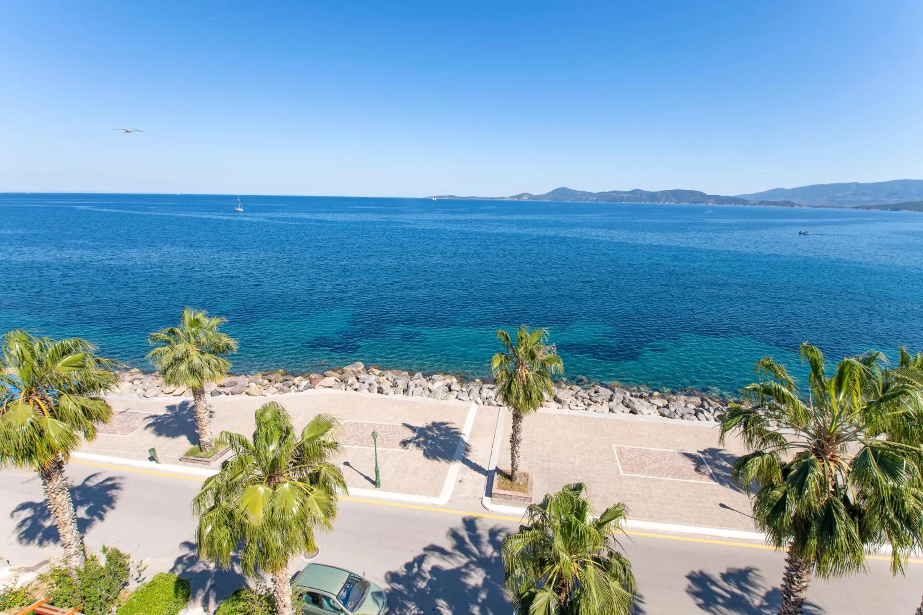 Beach in Avra Hotel