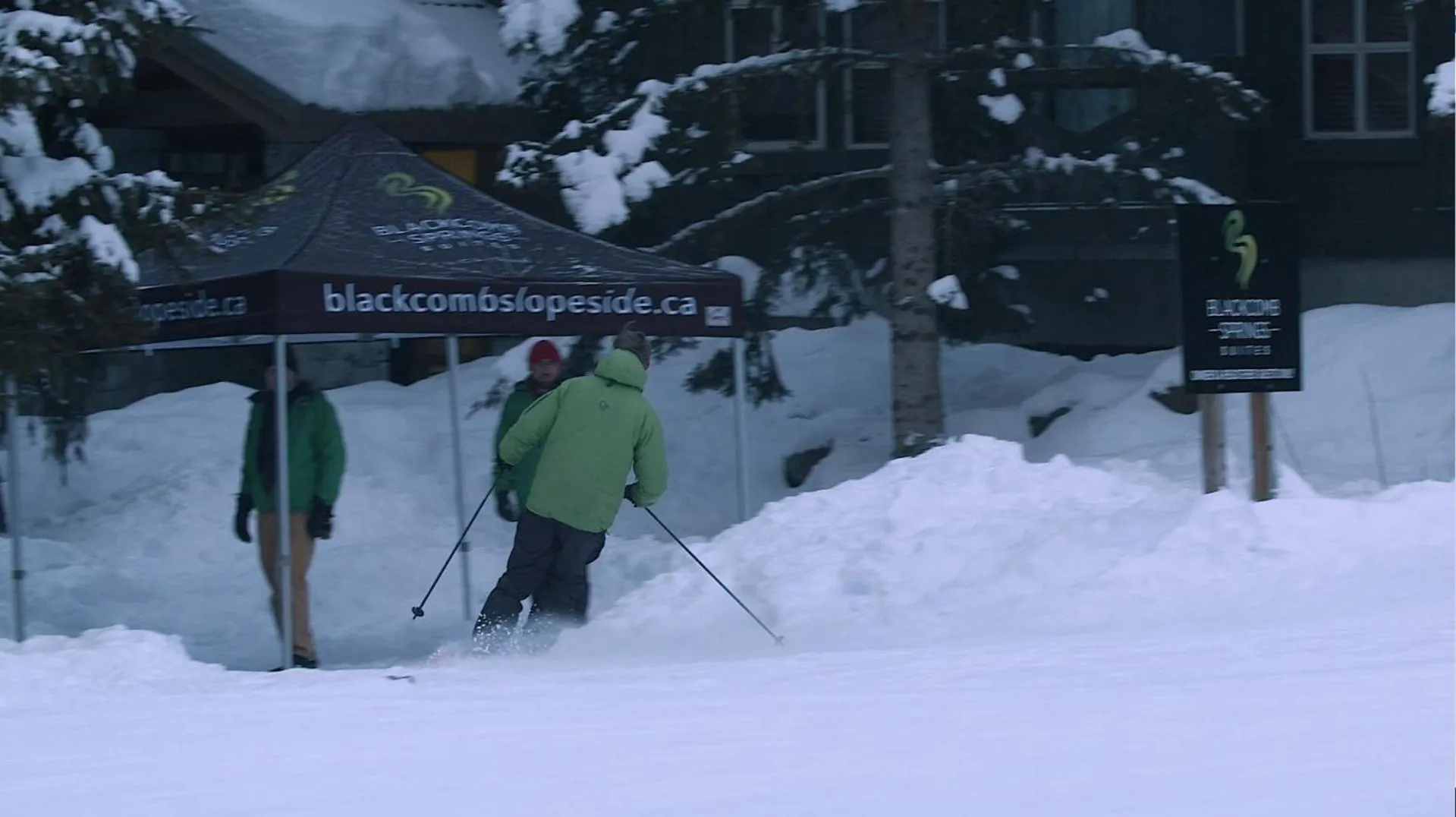 Winter in Blackcomb Springs Suites by CLIQUE