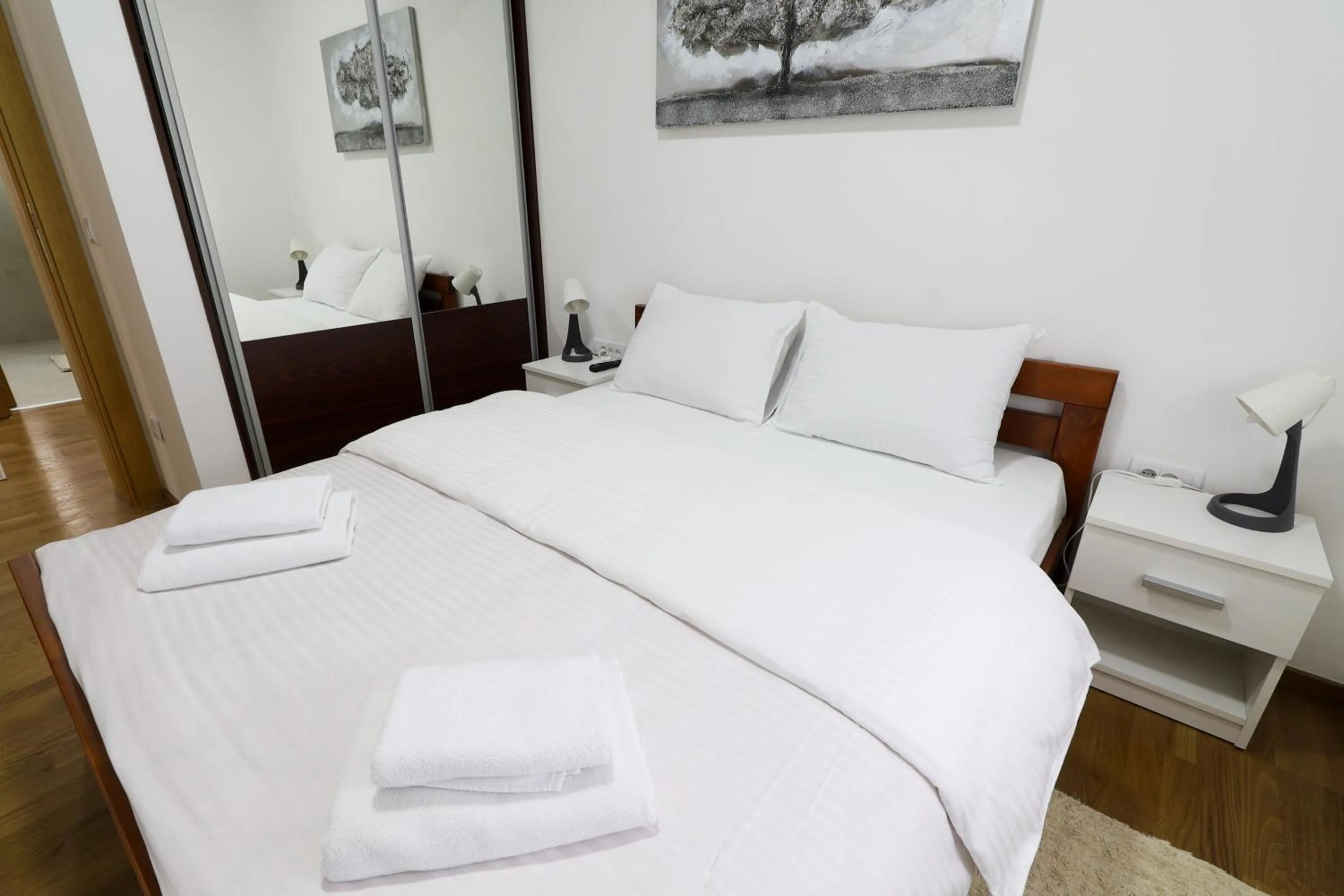 Bedroom, Bed in All Seasons Residence