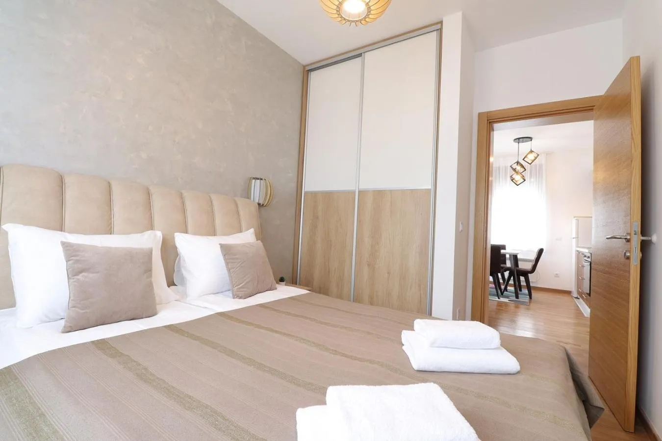 Bedroom, Bed in All Seasons Residence