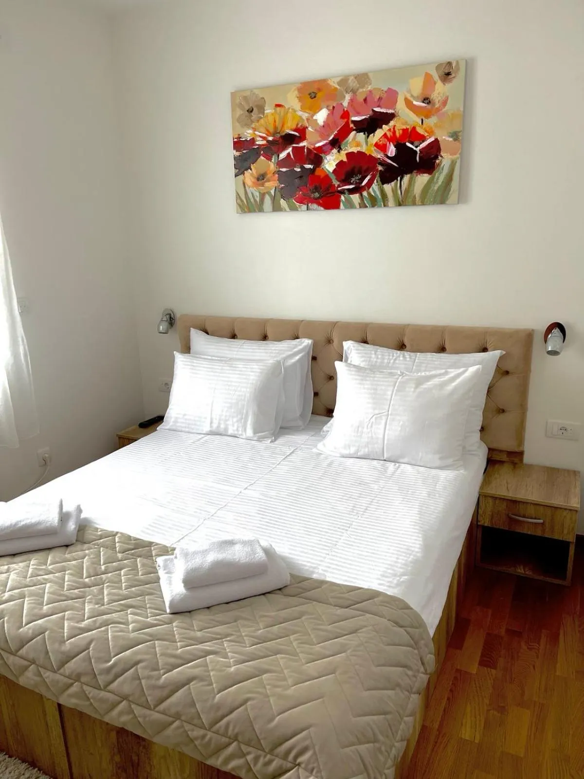 Bedroom, Bed in All Seasons Residence