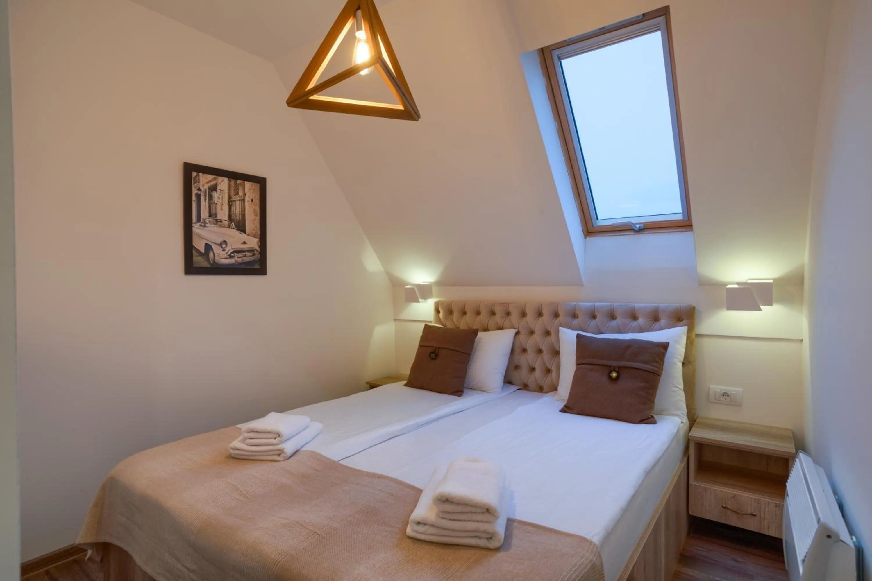 Bedroom, Bed in All Seasons Residence