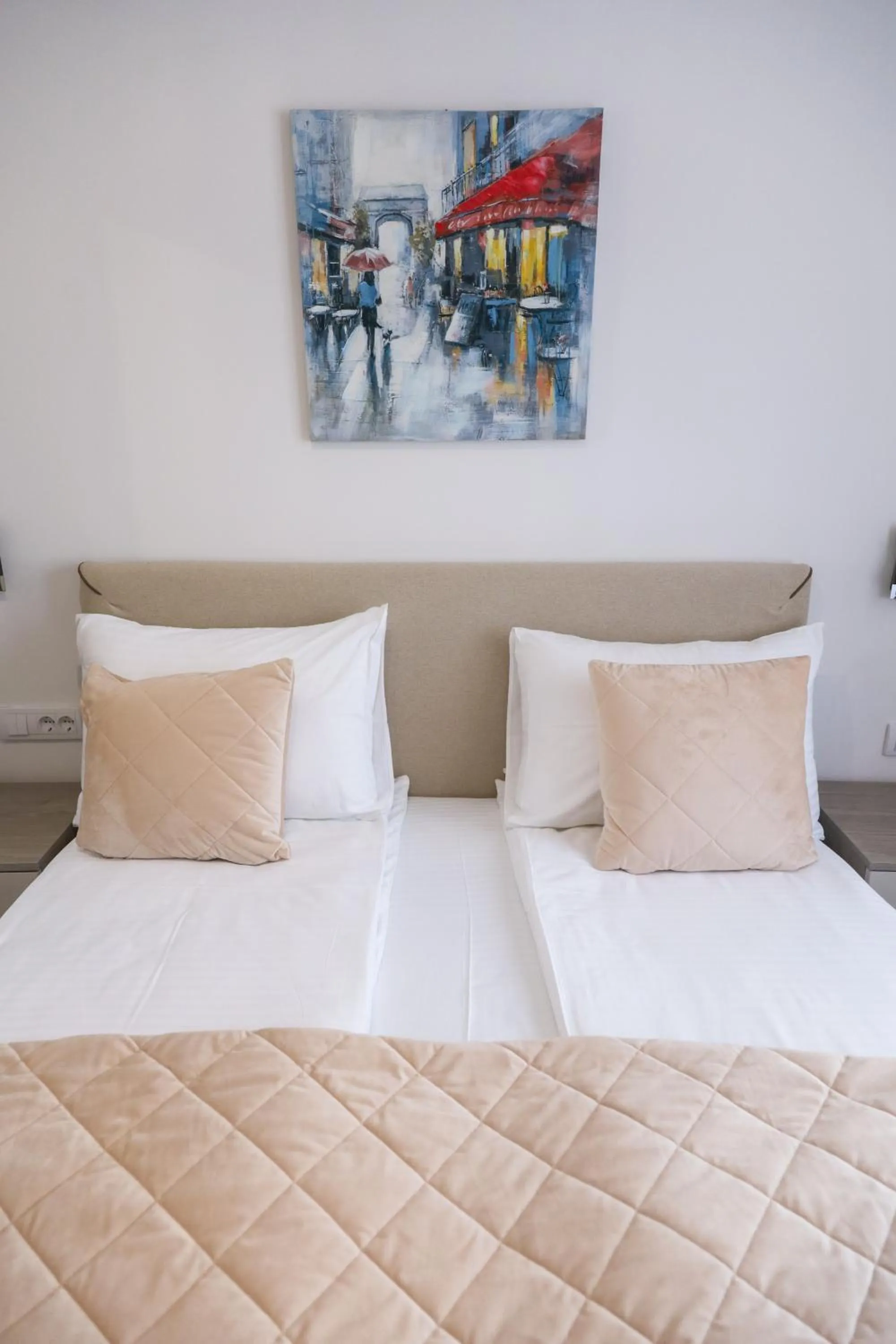 Bed in All Seasons Residence