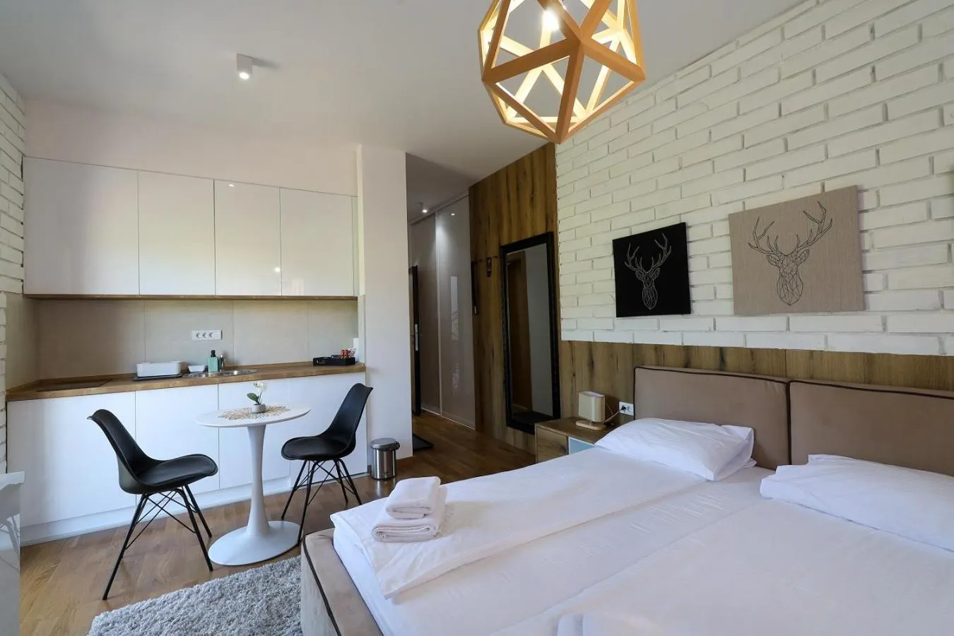 Photo of the whole room, Bed in All Seasons Residence