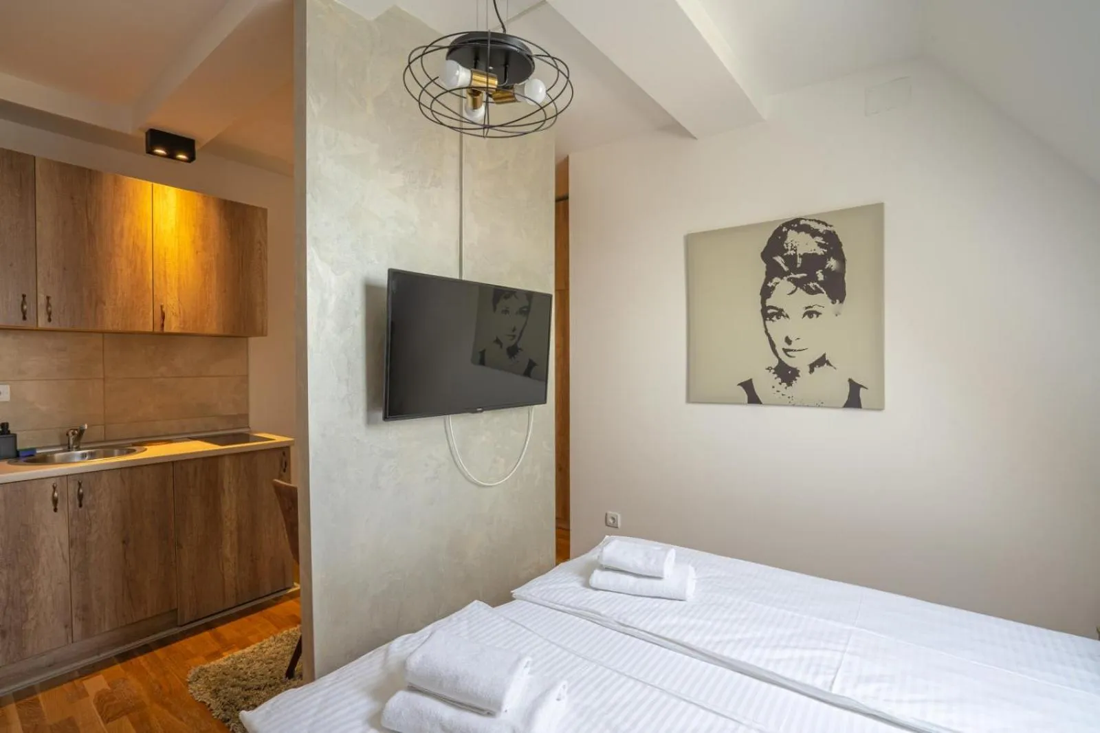 TV and multimedia, Bed in All Seasons Residence