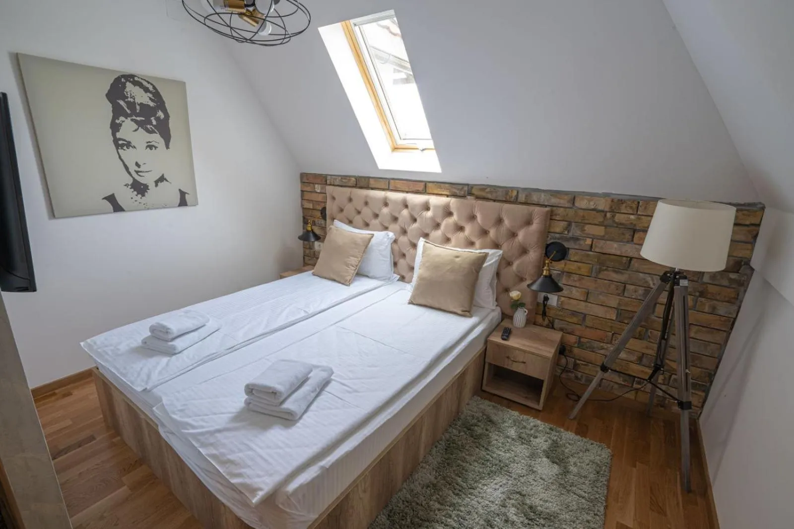 Bedroom, Bed in All Seasons Residence