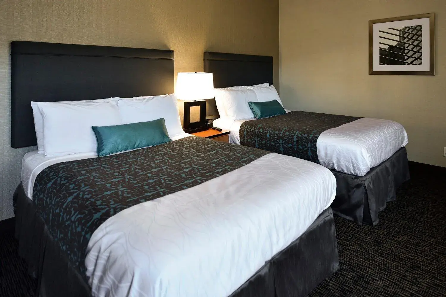 Bed in City Center Inn and Suites Bed in City Center Inn and Suites