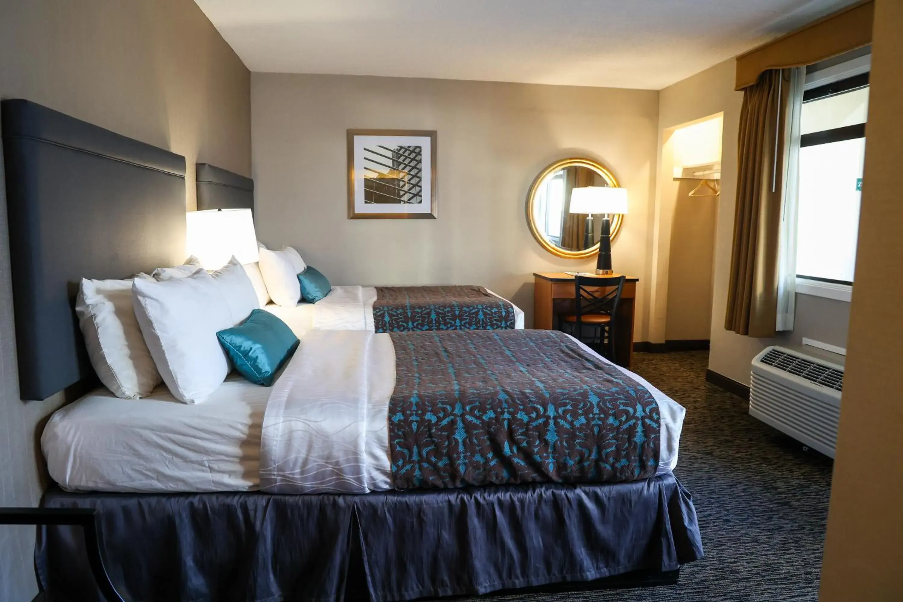 Bed in City Center Inn and Suites Bed in City Center Inn and Suites