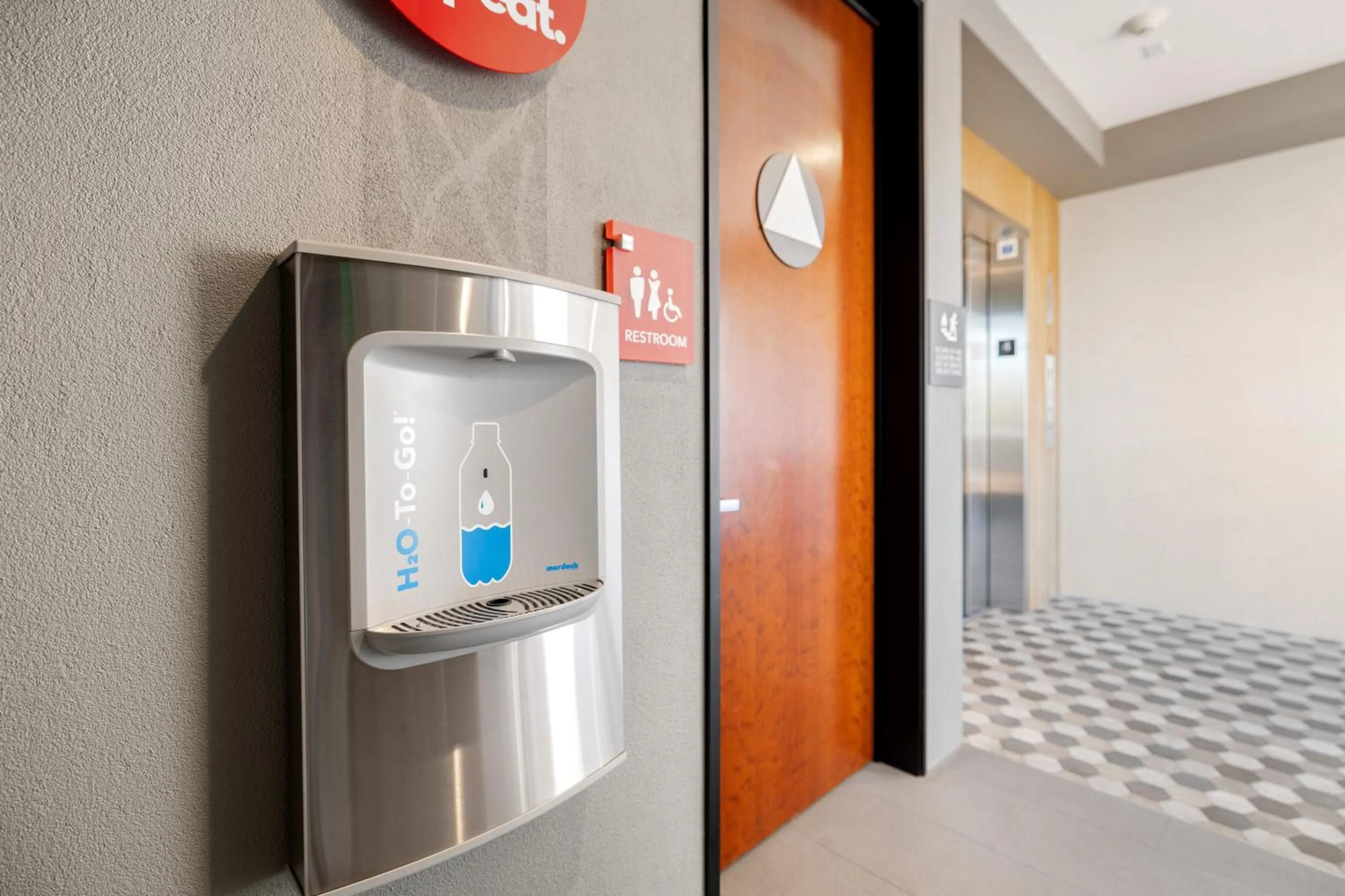 Property building in Infinity Hotel San Francisco, Tapestry Collection by Hilton