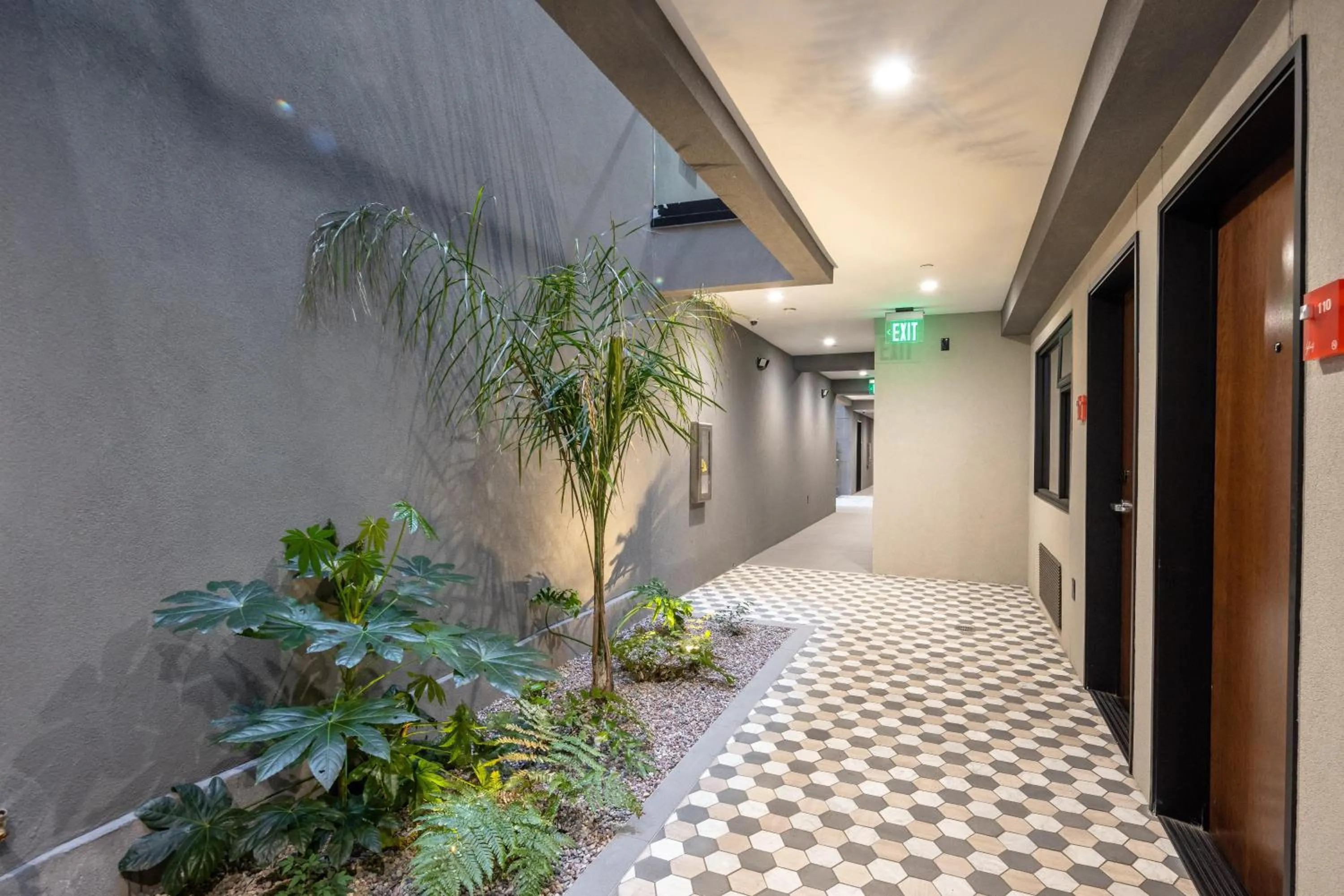 Property building in Infinity Hotel San Francisco, Tapestry Collection by Hilton
