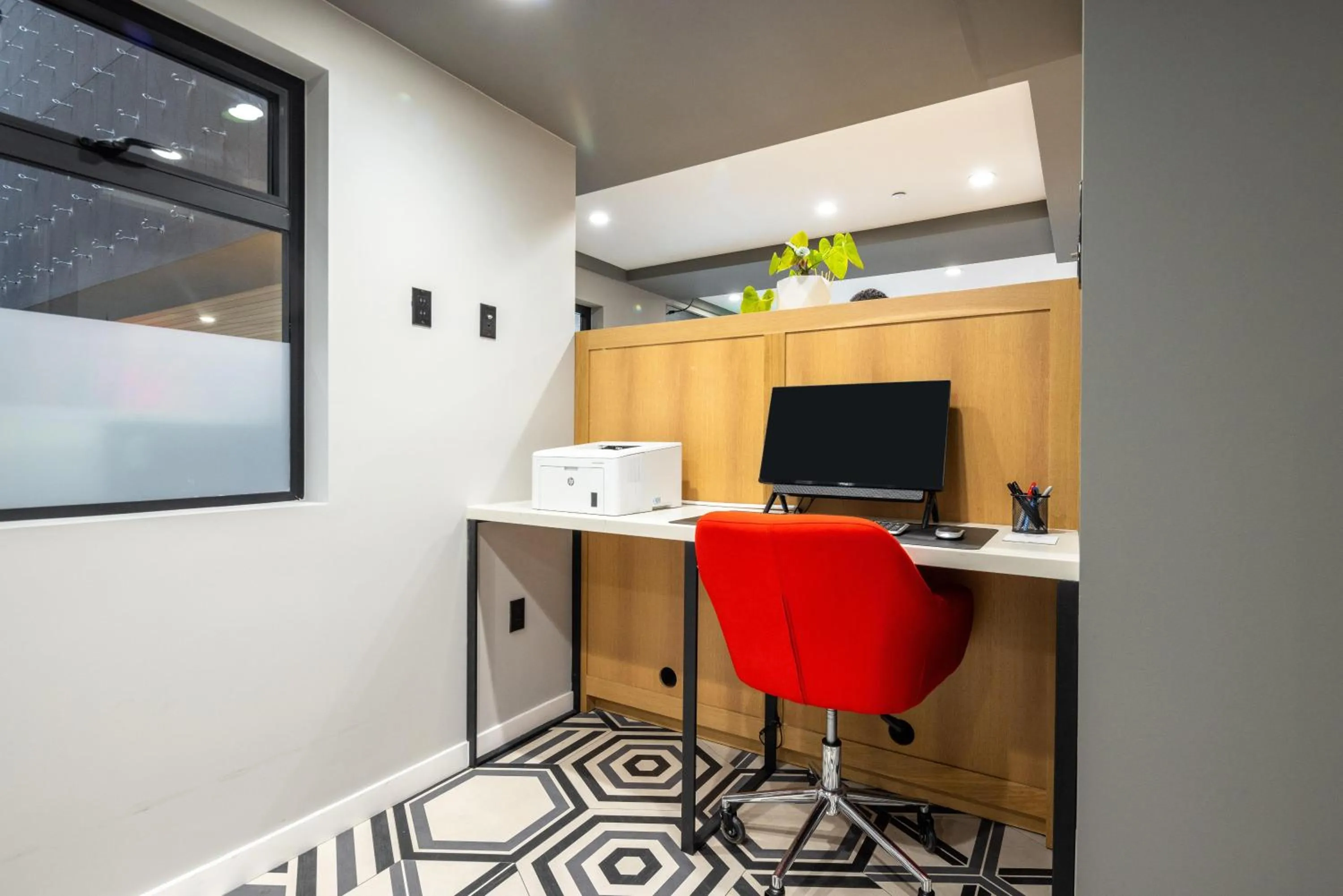Business facilities in Infinity Hotel San Francisco, Tapestry Collection by Hilton