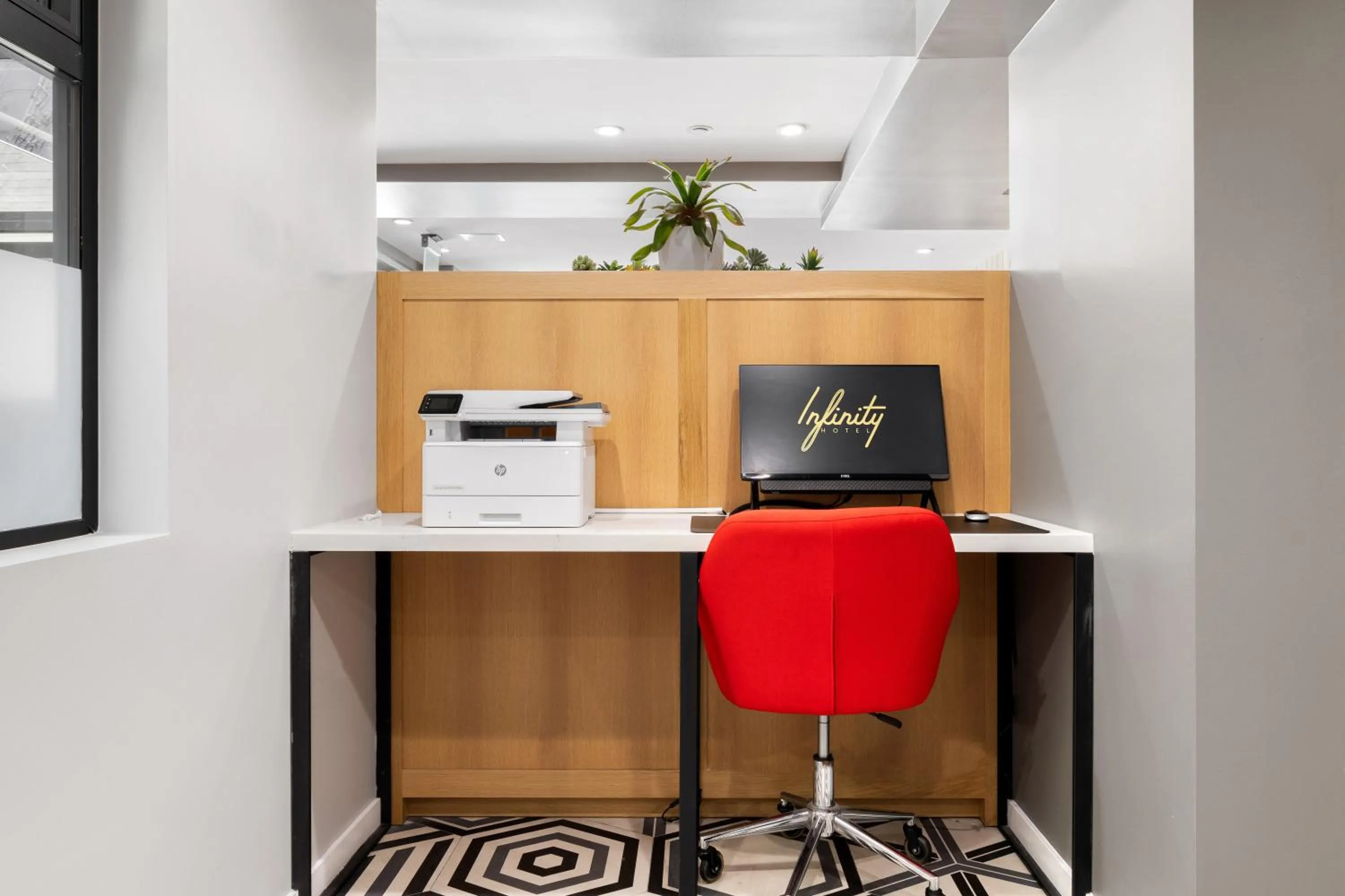 Business facilities in Infinity Hotel San Francisco, Tapestry Collection by Hilton