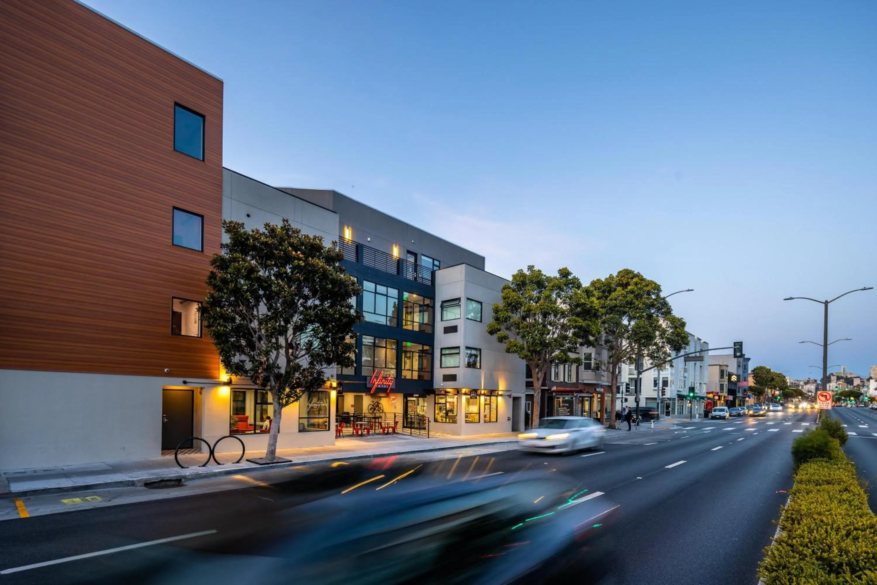Property building in Infinity Hotel San Francisco, Tapestry Collection by Hilton