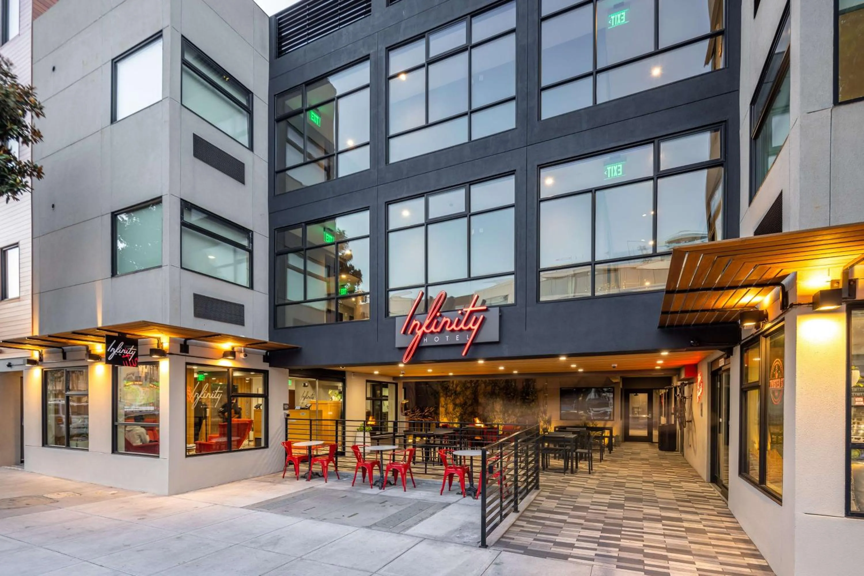Inner courtyard view in Infinity Hotel San Francisco, Tapestry Collection by Hilton