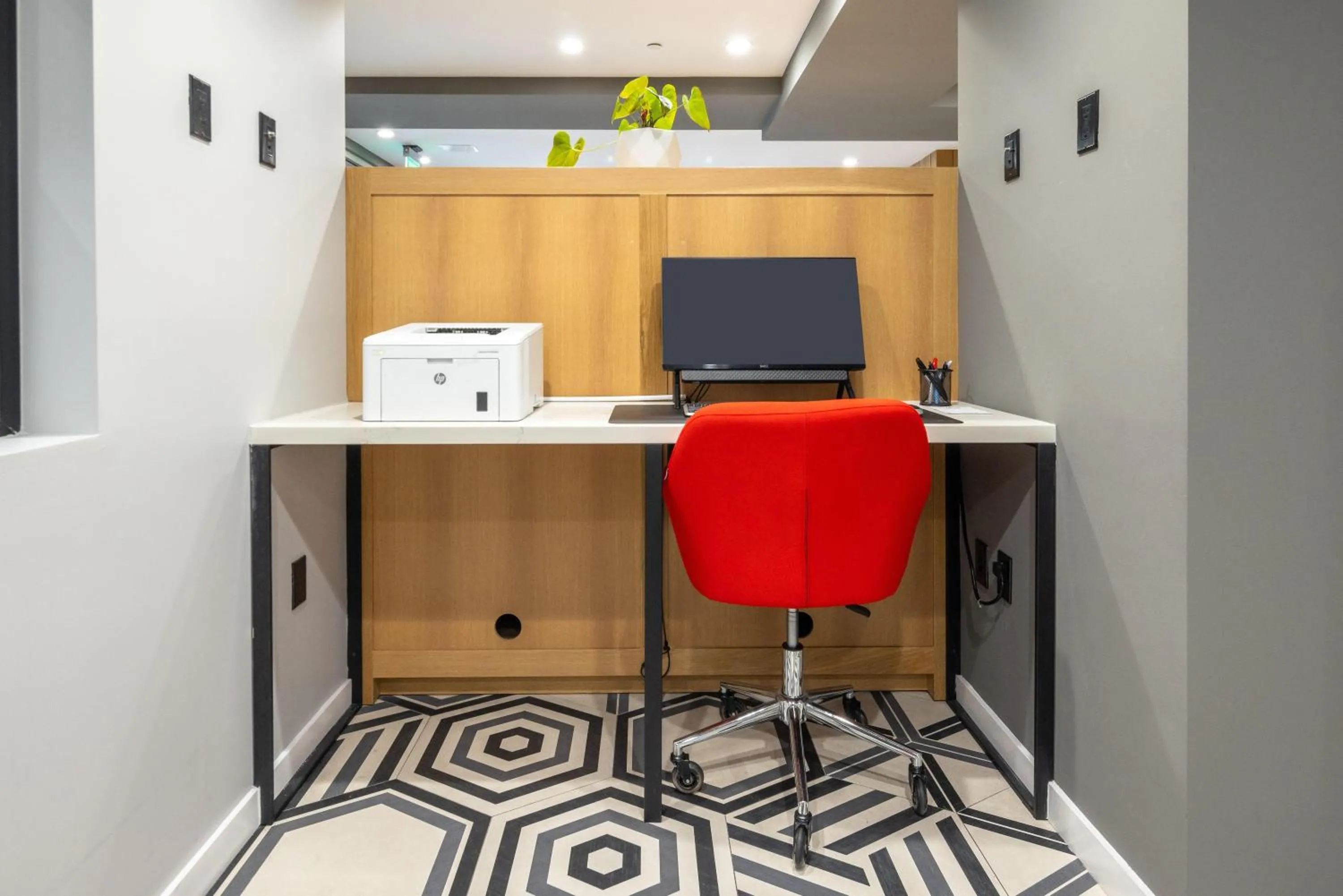 Business facilities in Infinity Hotel San Francisco, Tapestry Collection by Hilton