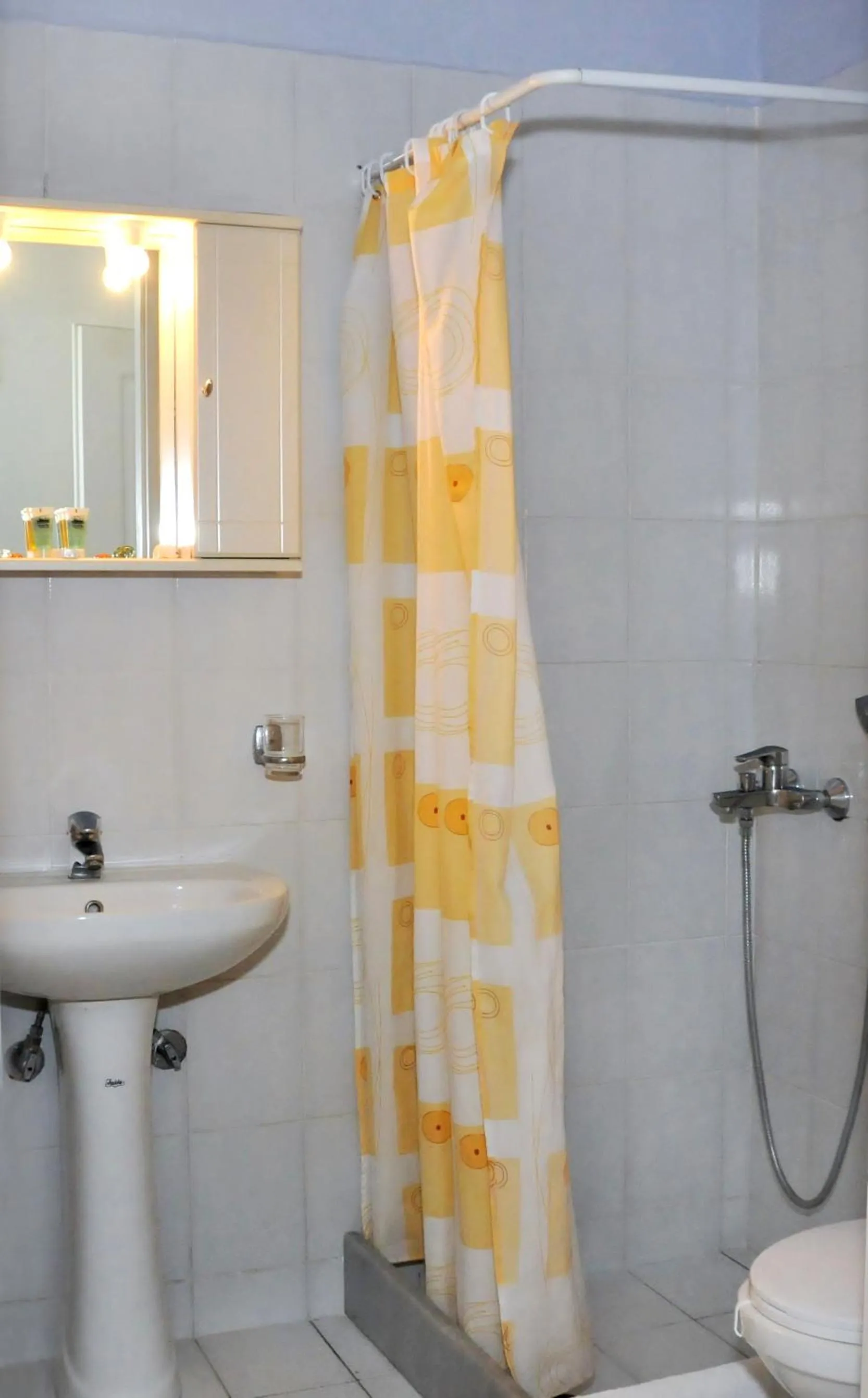 Bathroom in To Kastro