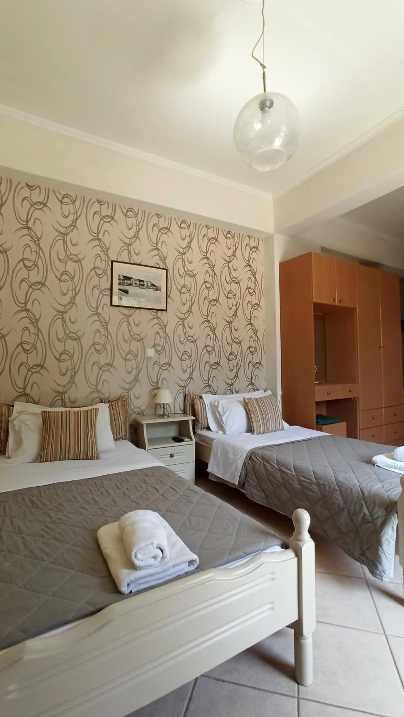 Bedroom, Bed in To Kastro