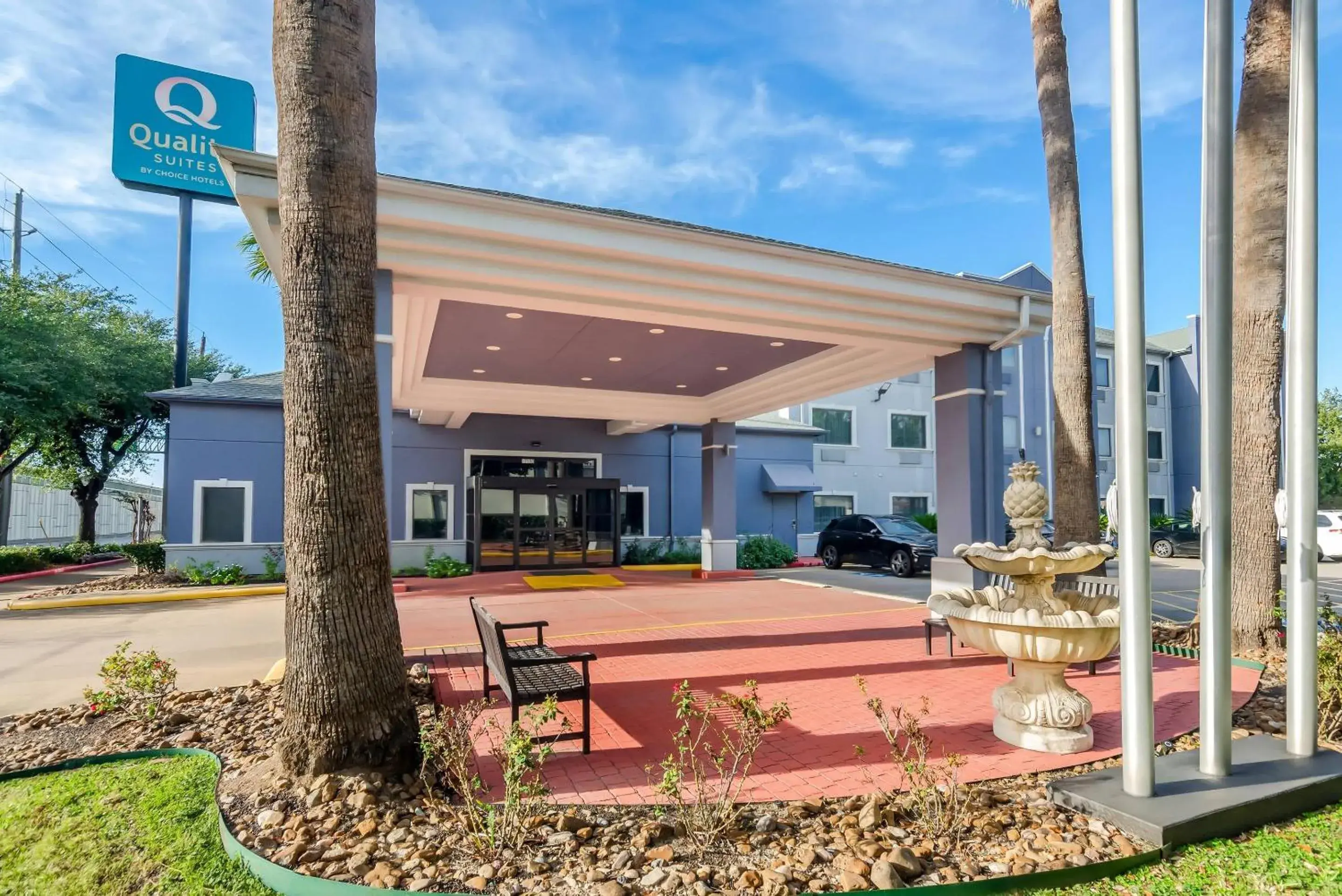 Property building in Quality Suites Houston NW Cy-Fair Property building in Quality Suites Houston NW Cy-Fair