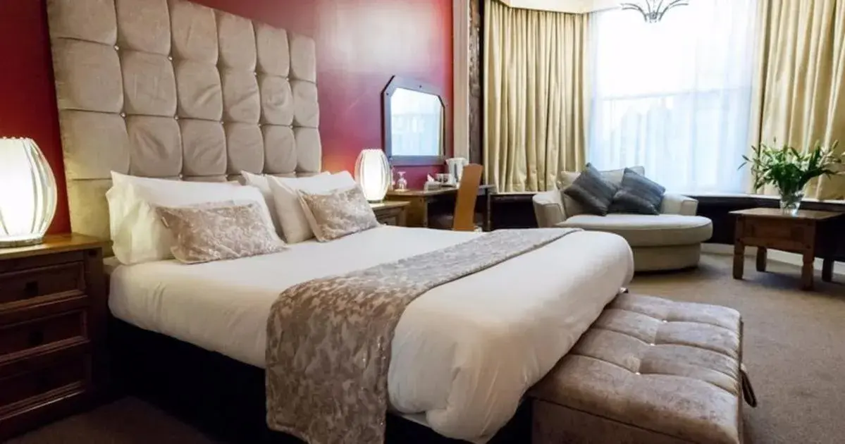 Bedroom, Bed in The Pearl Hotel Bedroom, Bed in The Pearl Hotel