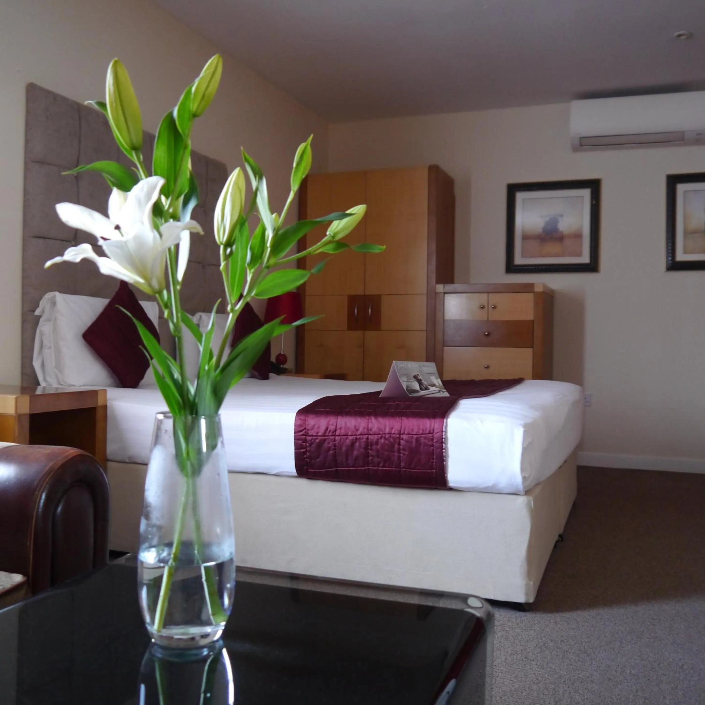 Bedroom, Bed in The Pearl Hotel