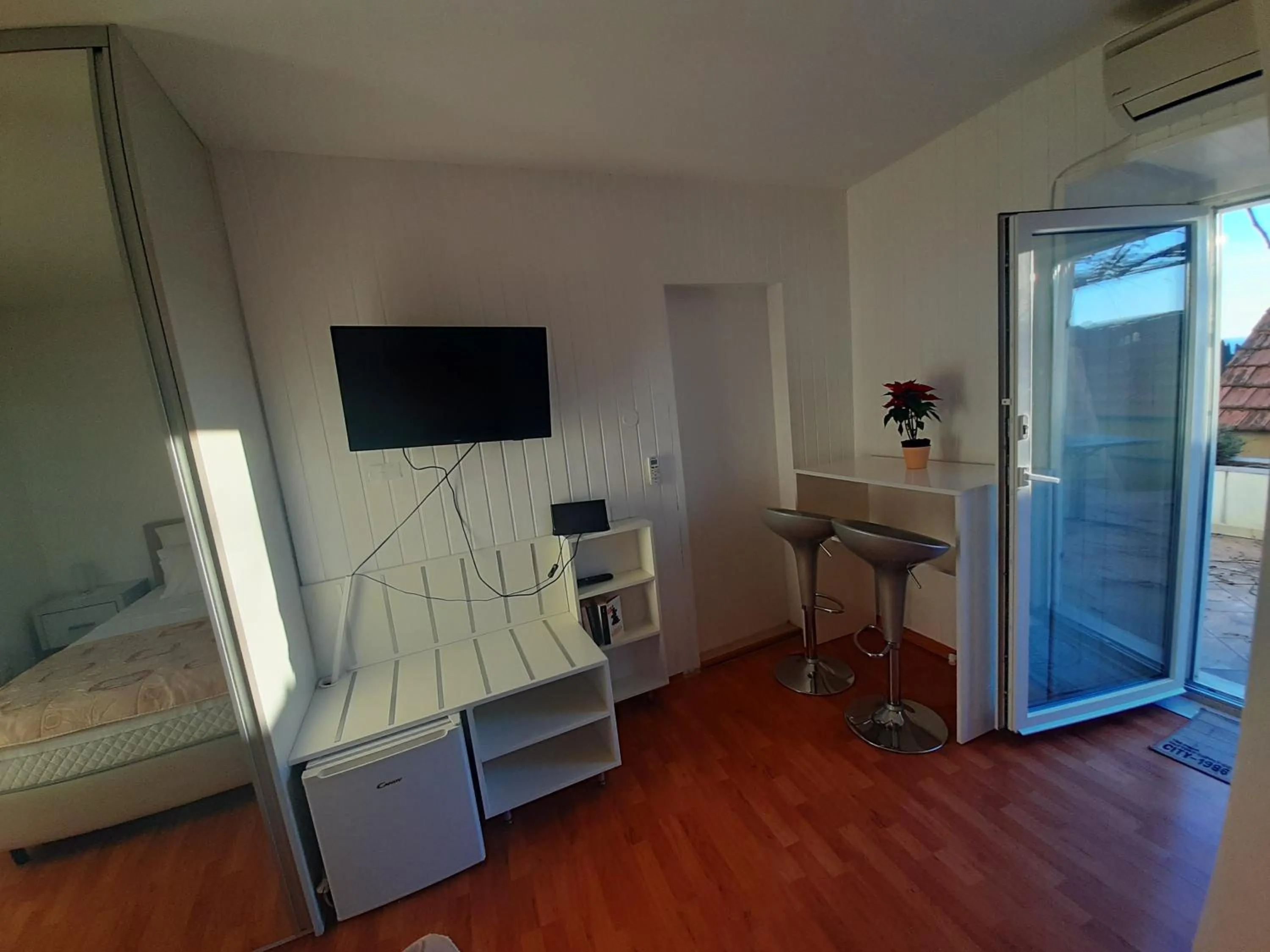 Other in Guest House Luce