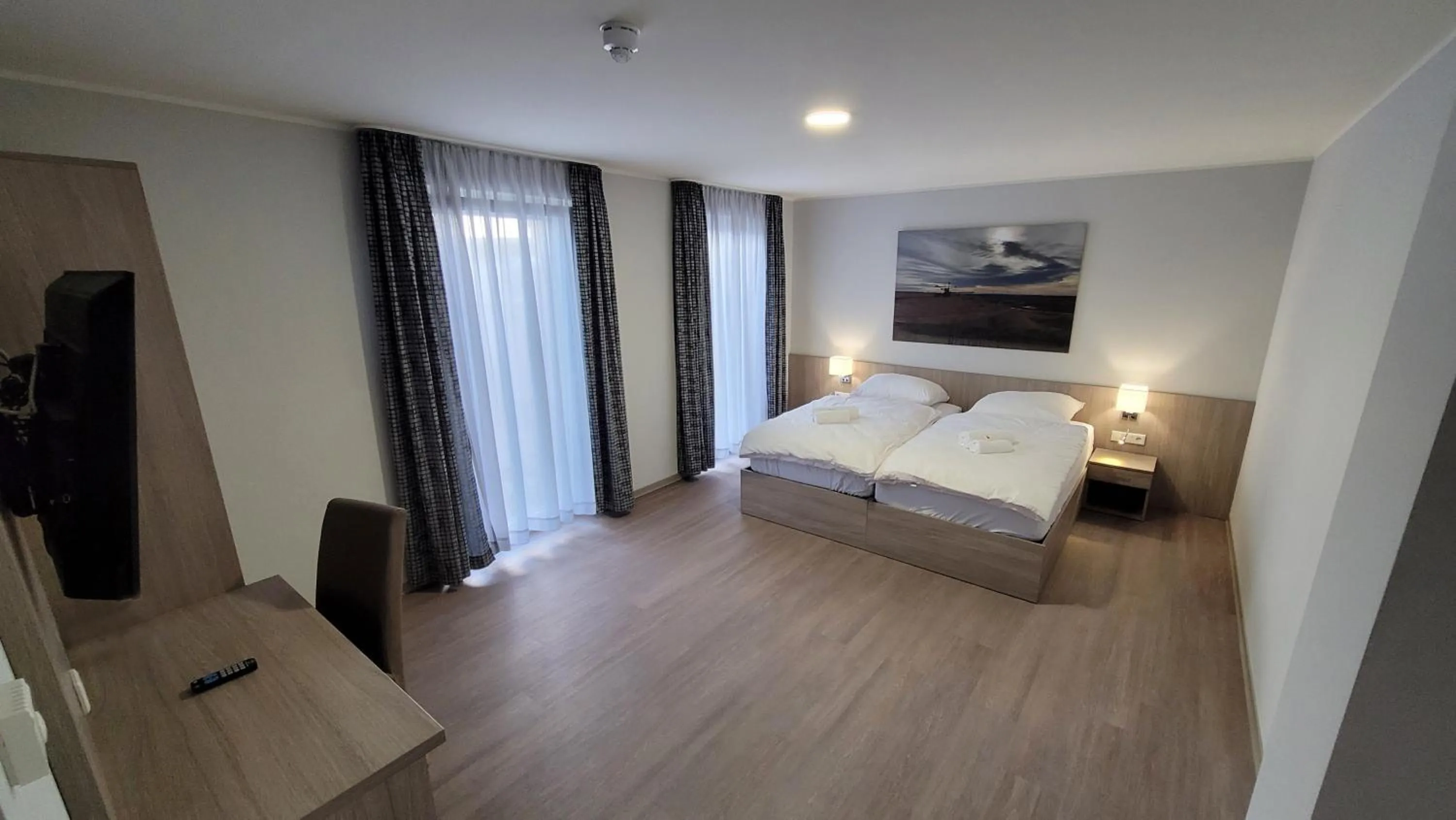 Photo of the whole room, Bed in Landgasthof Kelzenberg
