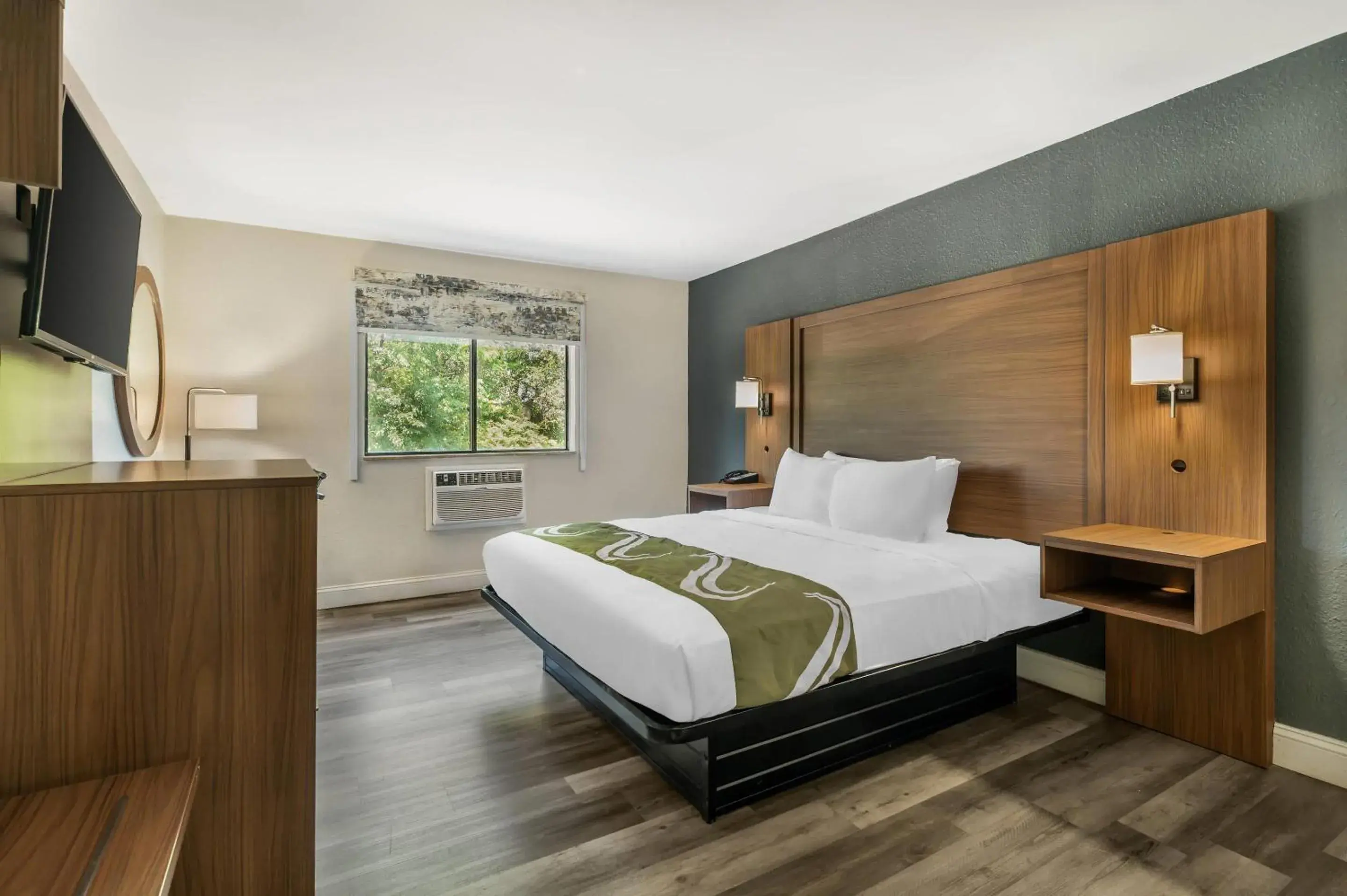 Bedroom, Bed in Quality Inn Chesapeake Bedroom, Bed in Quality Inn Chesapeake