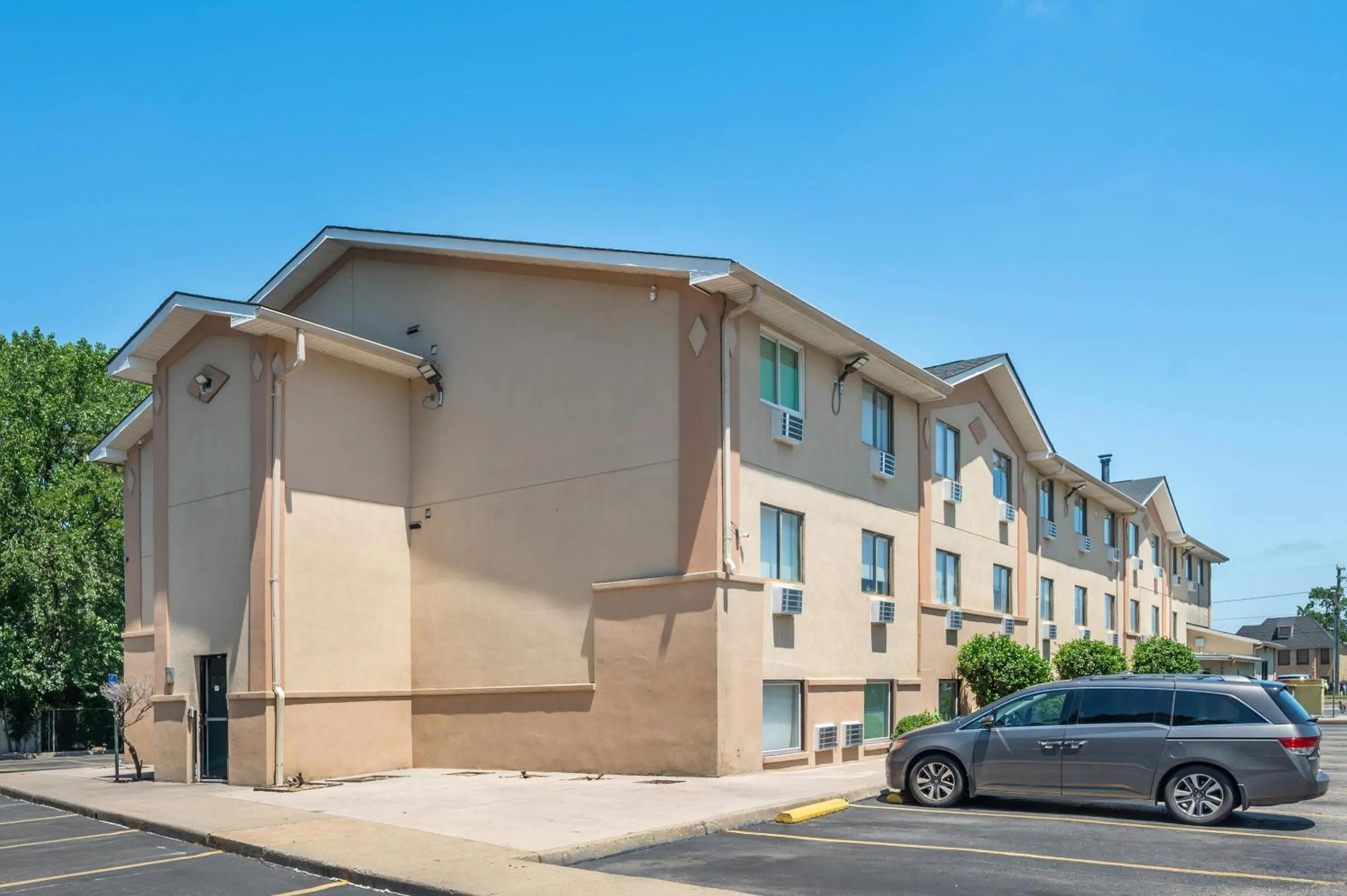 Property building in Quality Inn Chesapeake - Greenbrier