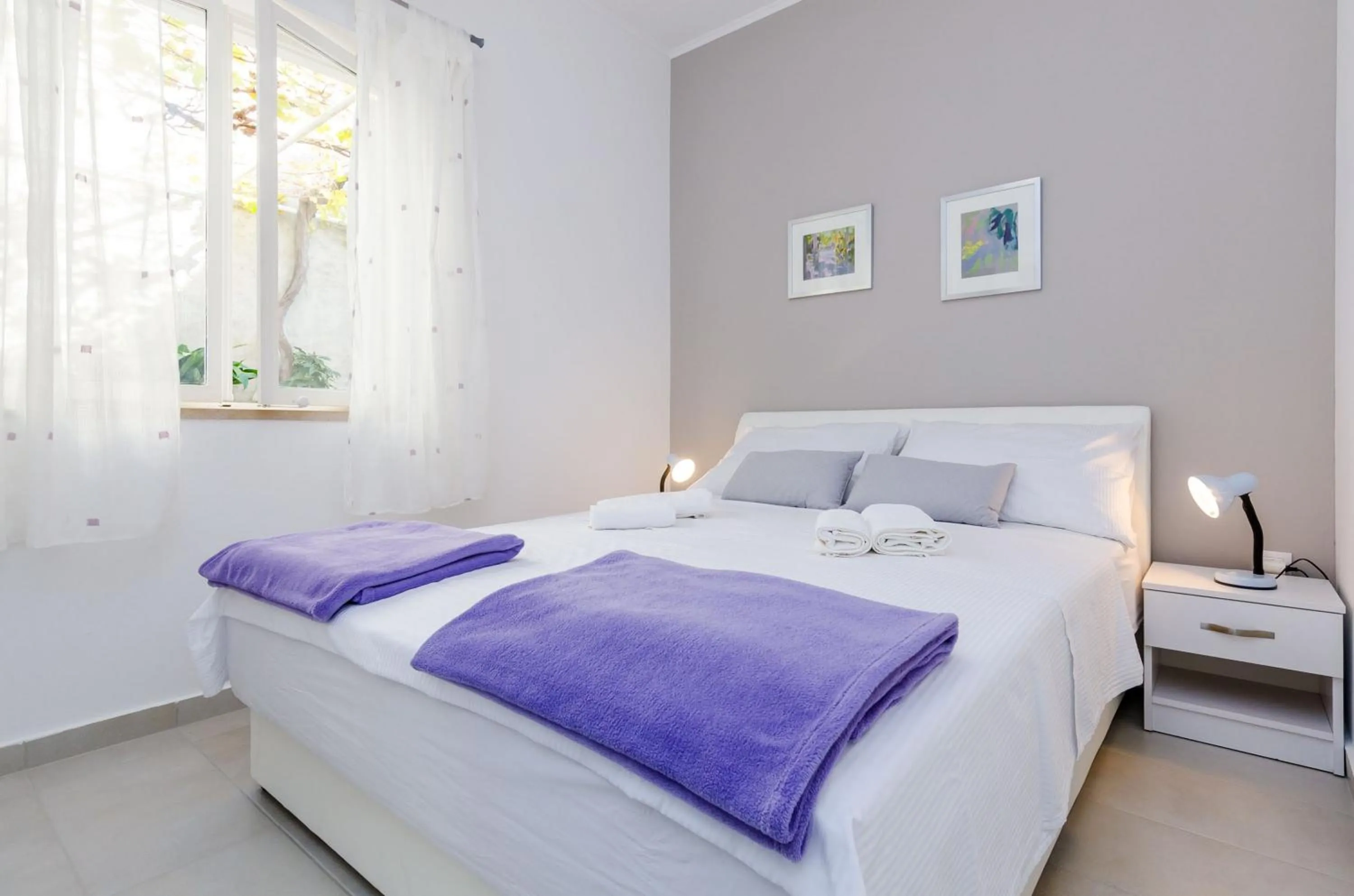 Rooms Batina