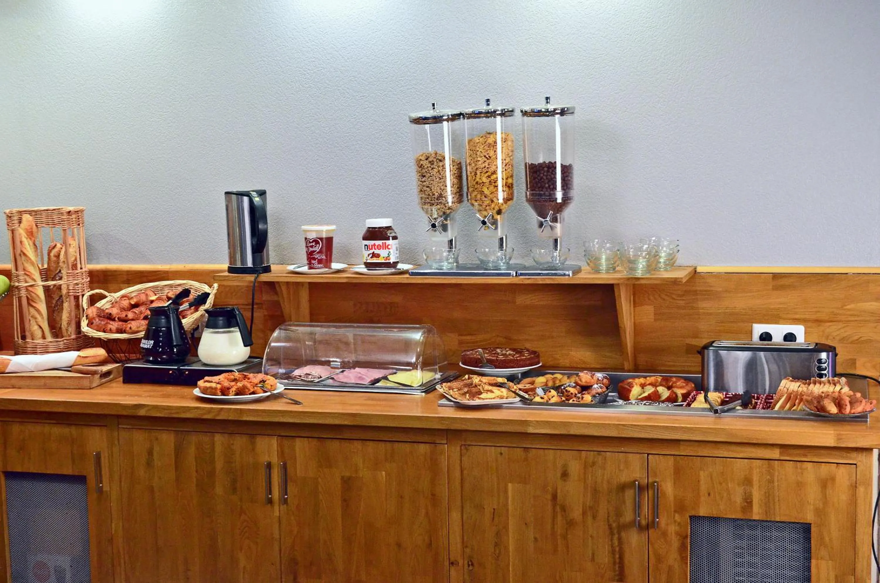 Buffet breakfast in Fasthotel Orleans Zénith