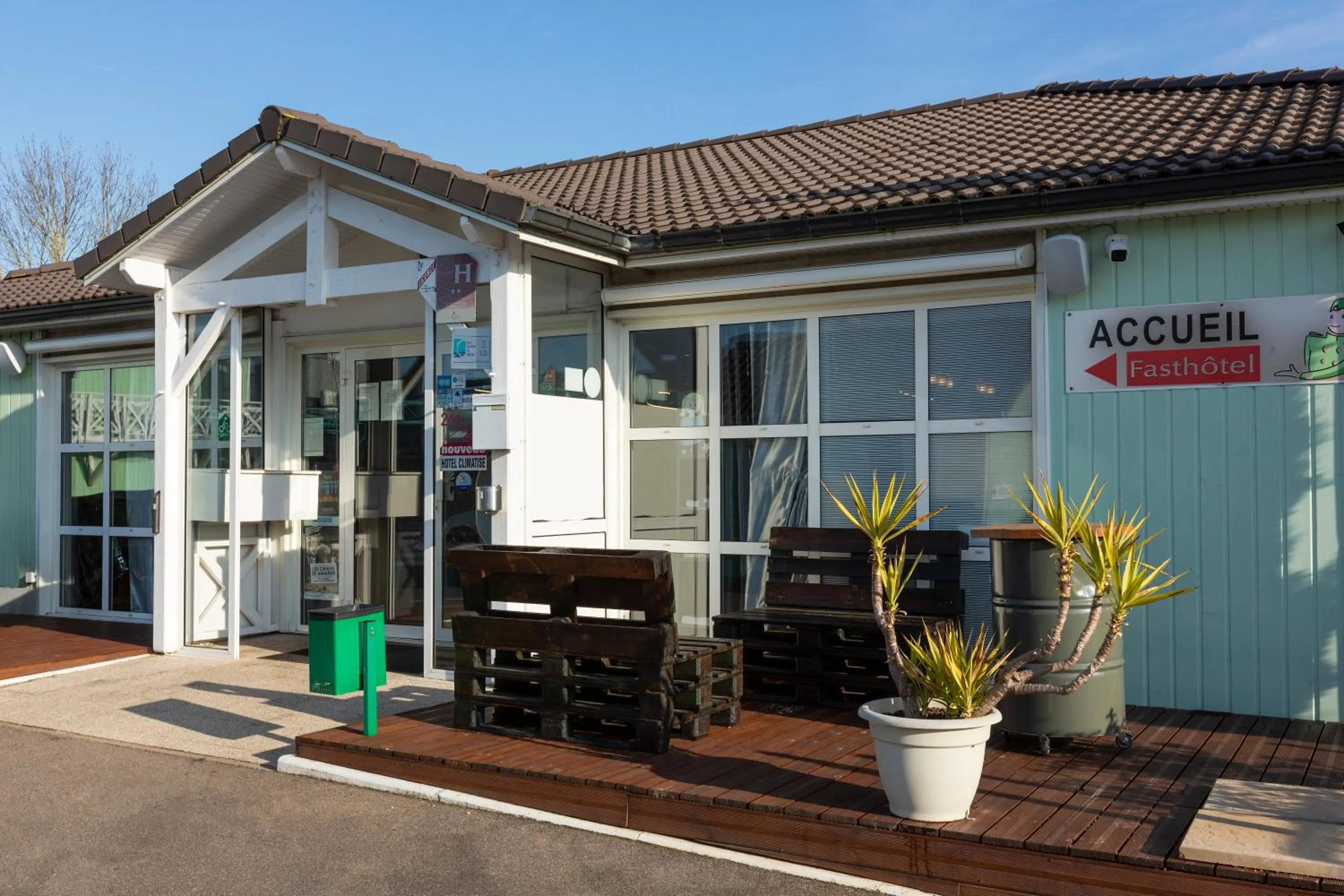 Property building in Fasthotel Orleans Zénith