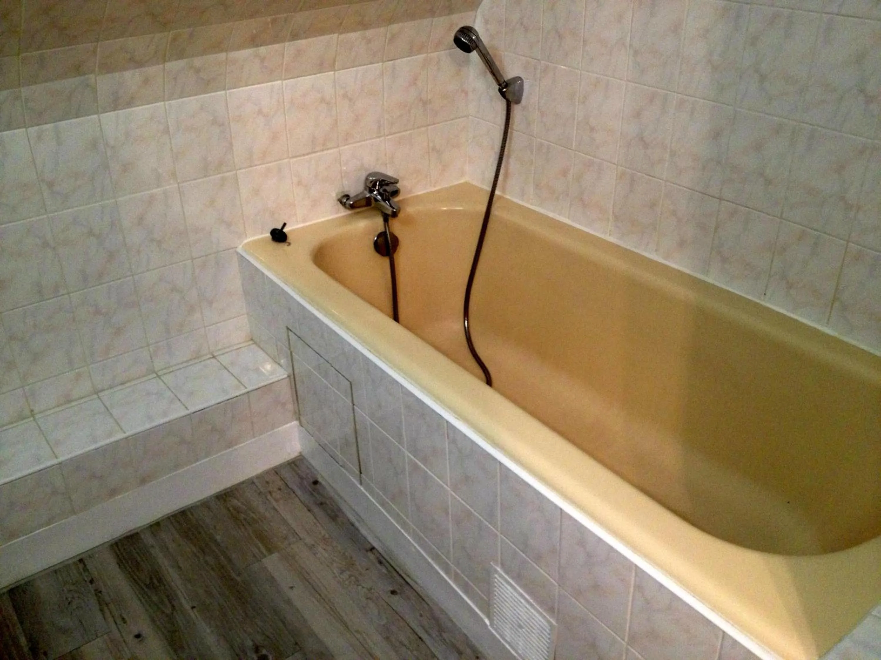 Bathroom in Chambres d'Hôtes du Moulin du Vey