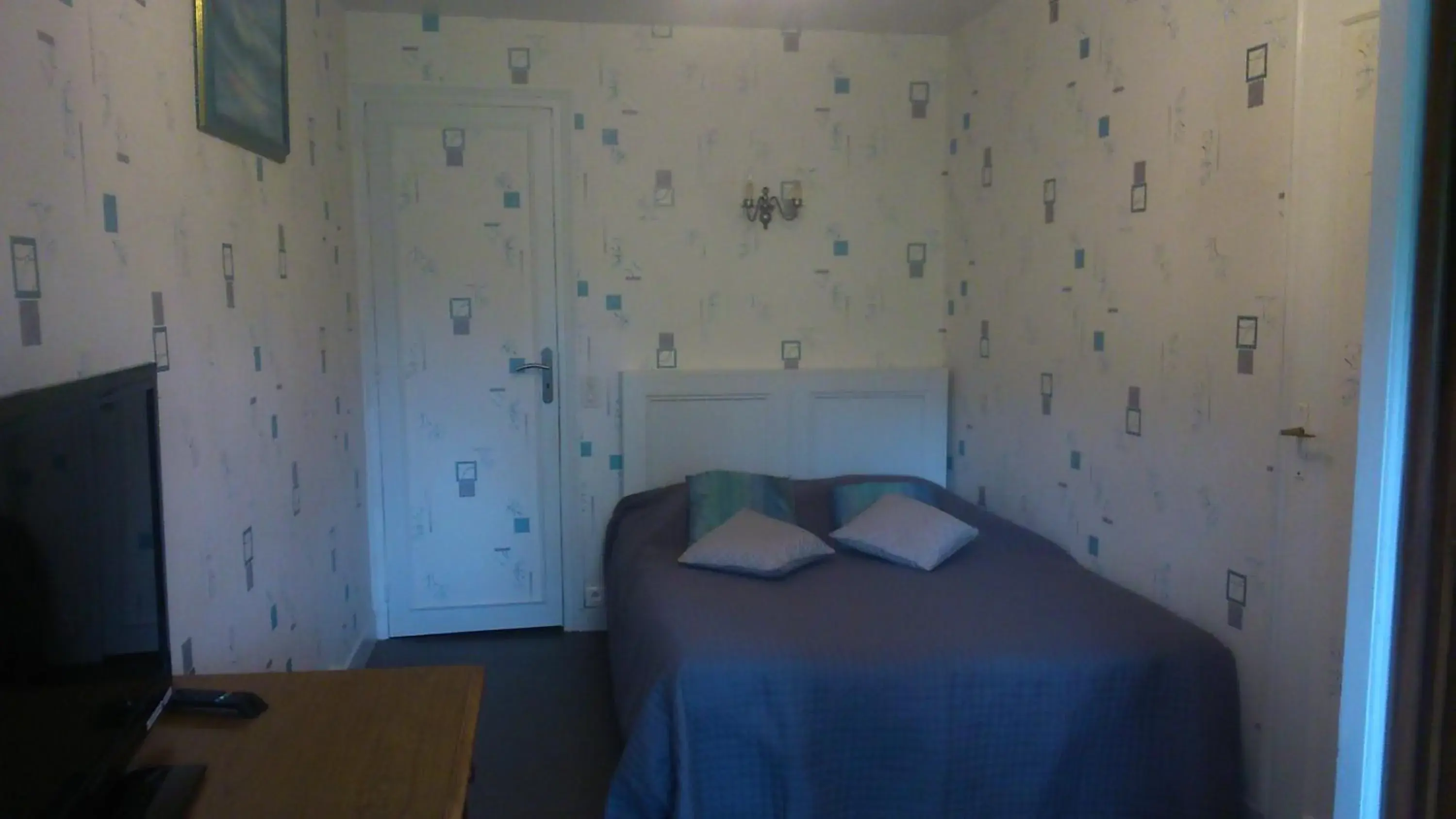 Superior Double Room in Chambres d'Hôtes du Moulin du Vey Superior Double Room in Chambres d'Hôtes du Moulin du Vey