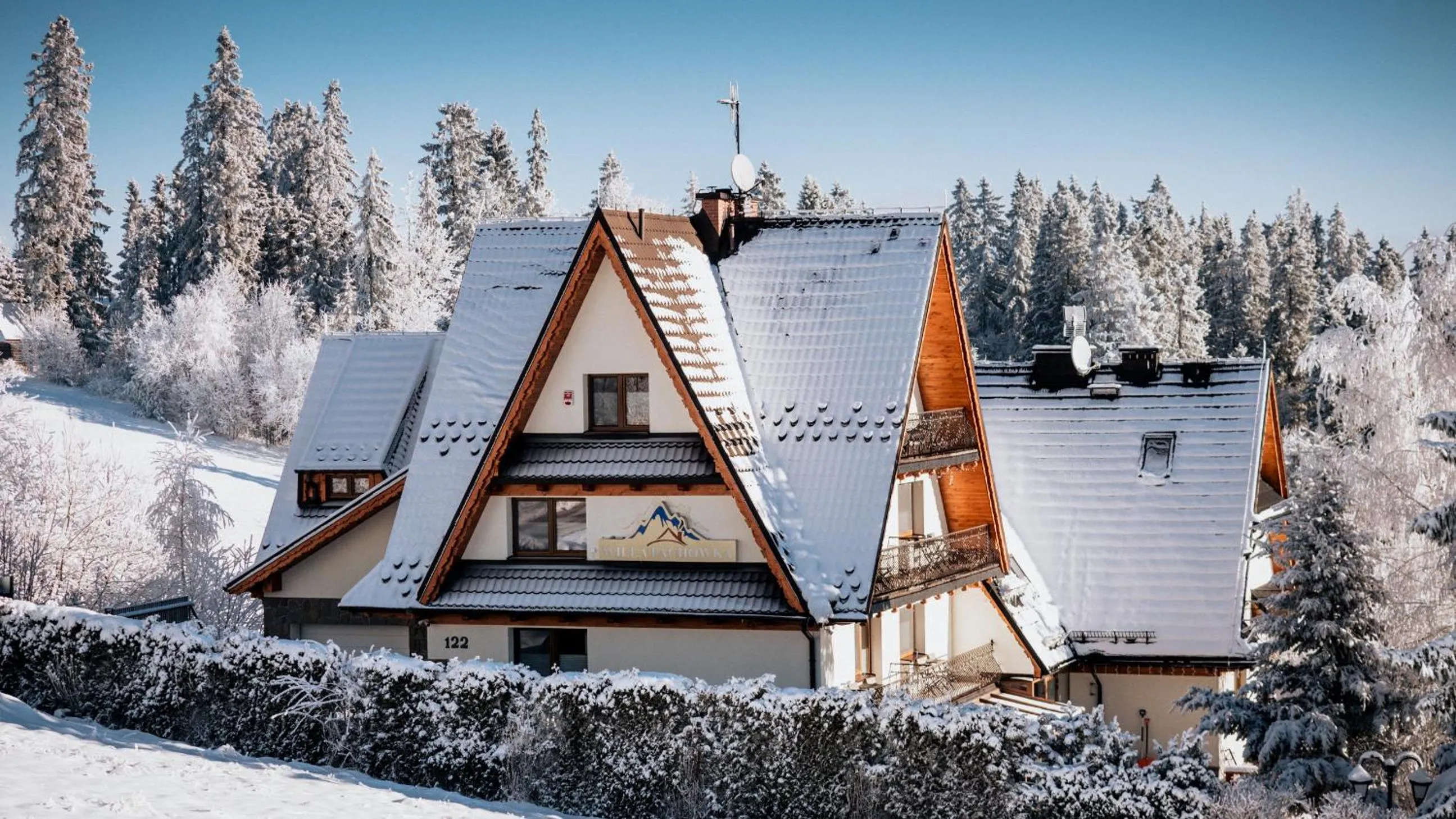 Property building in Willa Pachówka - tam, gdzie natura spotyka się z nowoczesnością
