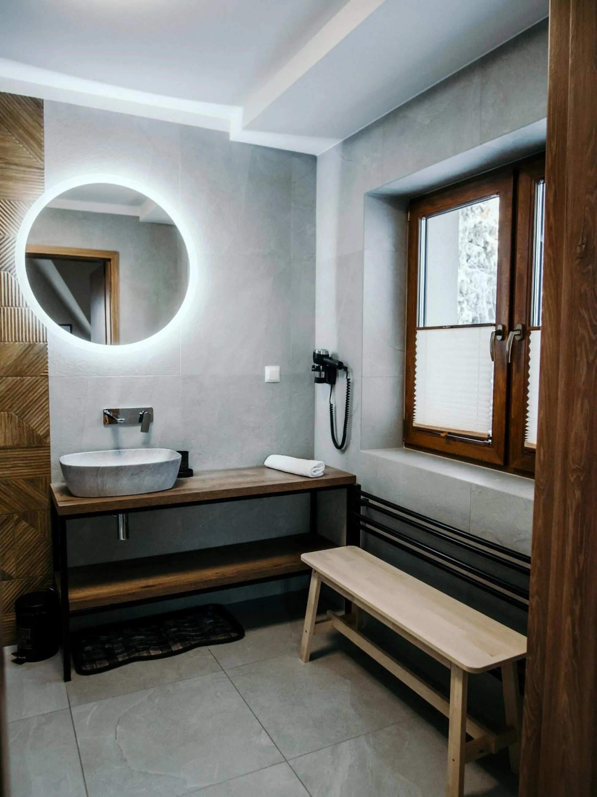 Bathroom in Willa Pachówka - tam, gdzie natura spotyka się z nowoczesnością