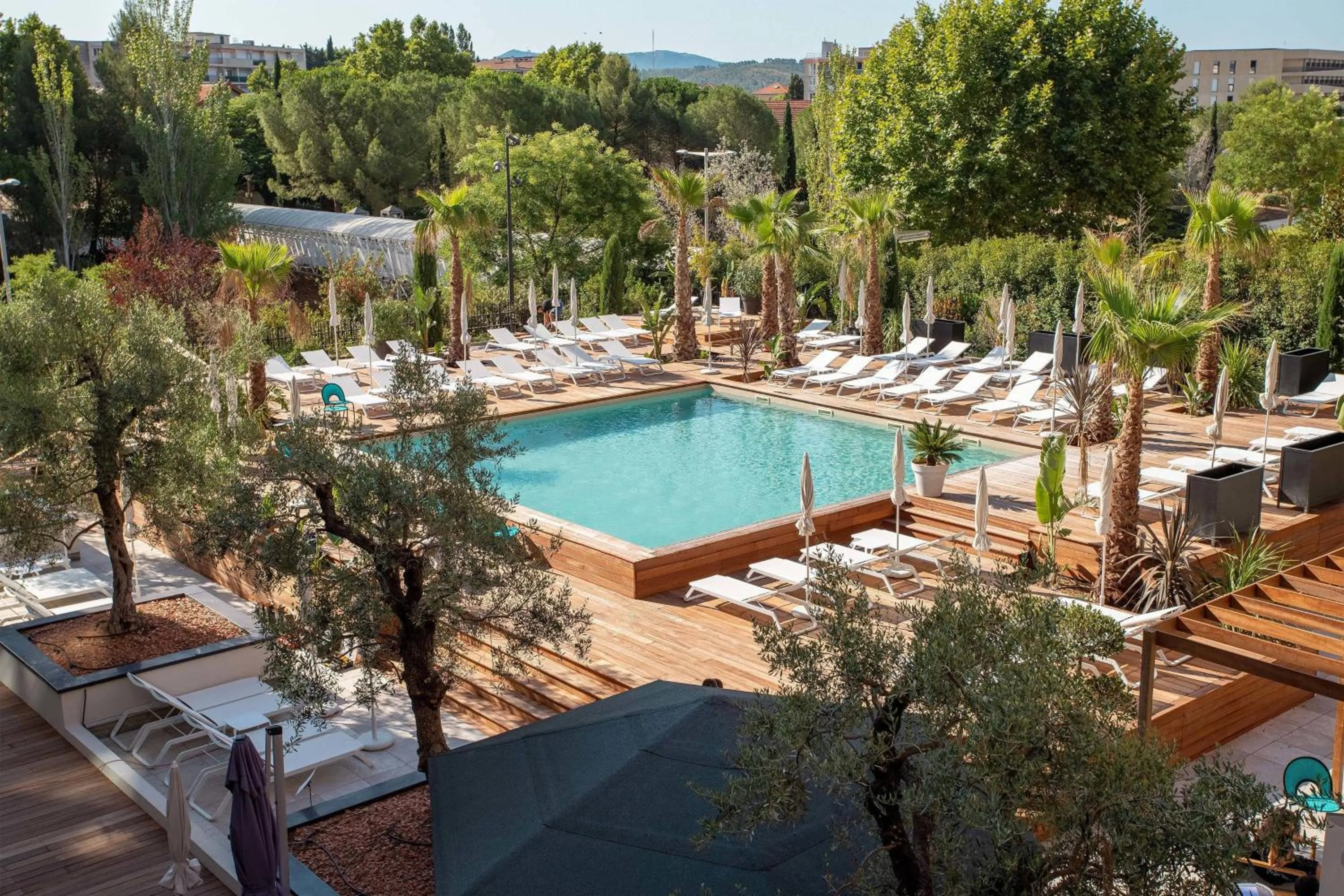 Swimming pool in Renaissance Aix-en-Provence Hotel
