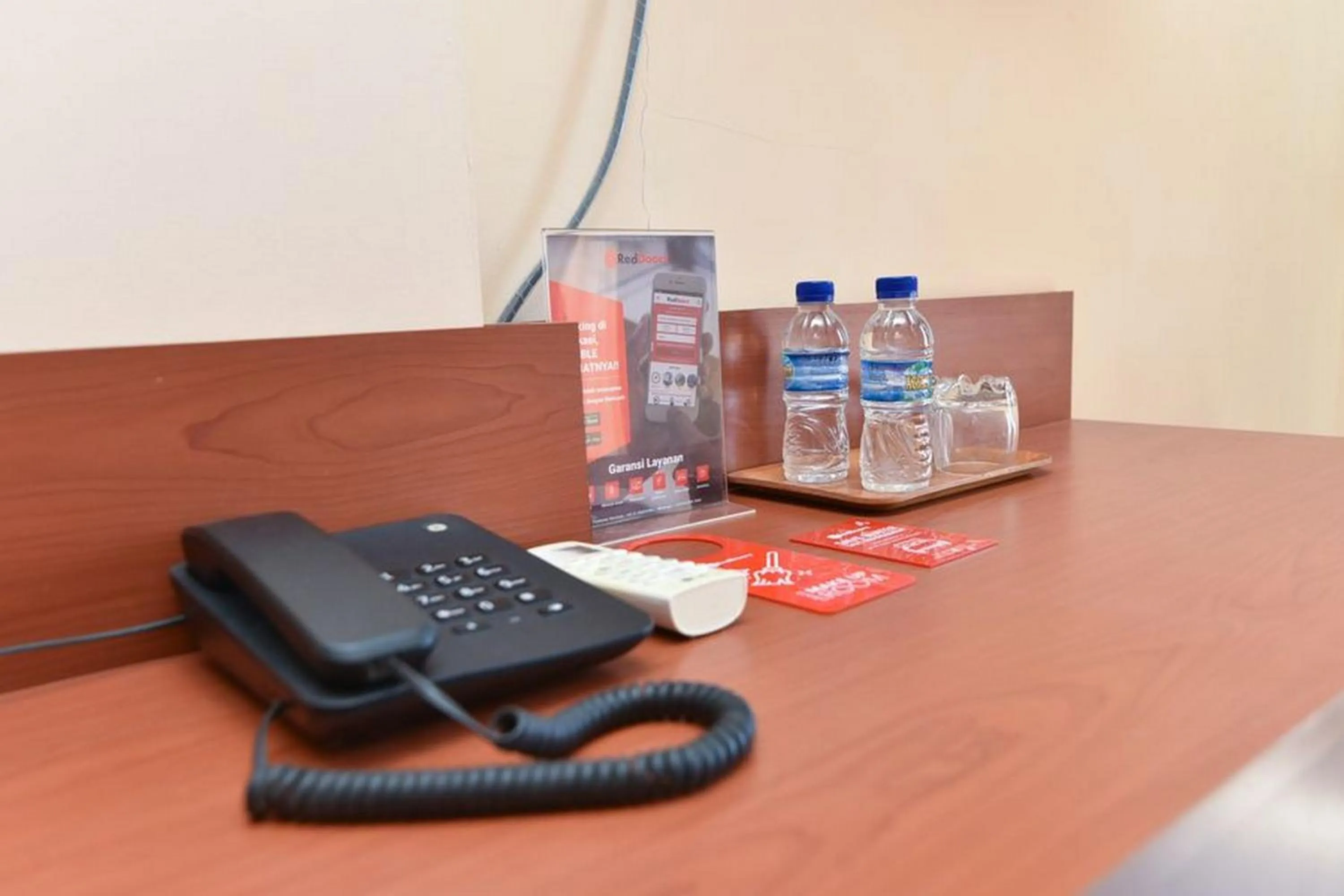 Coffee/tea facilities in RedDoorz Syariah At Jalan cilik Riwut Kapuas