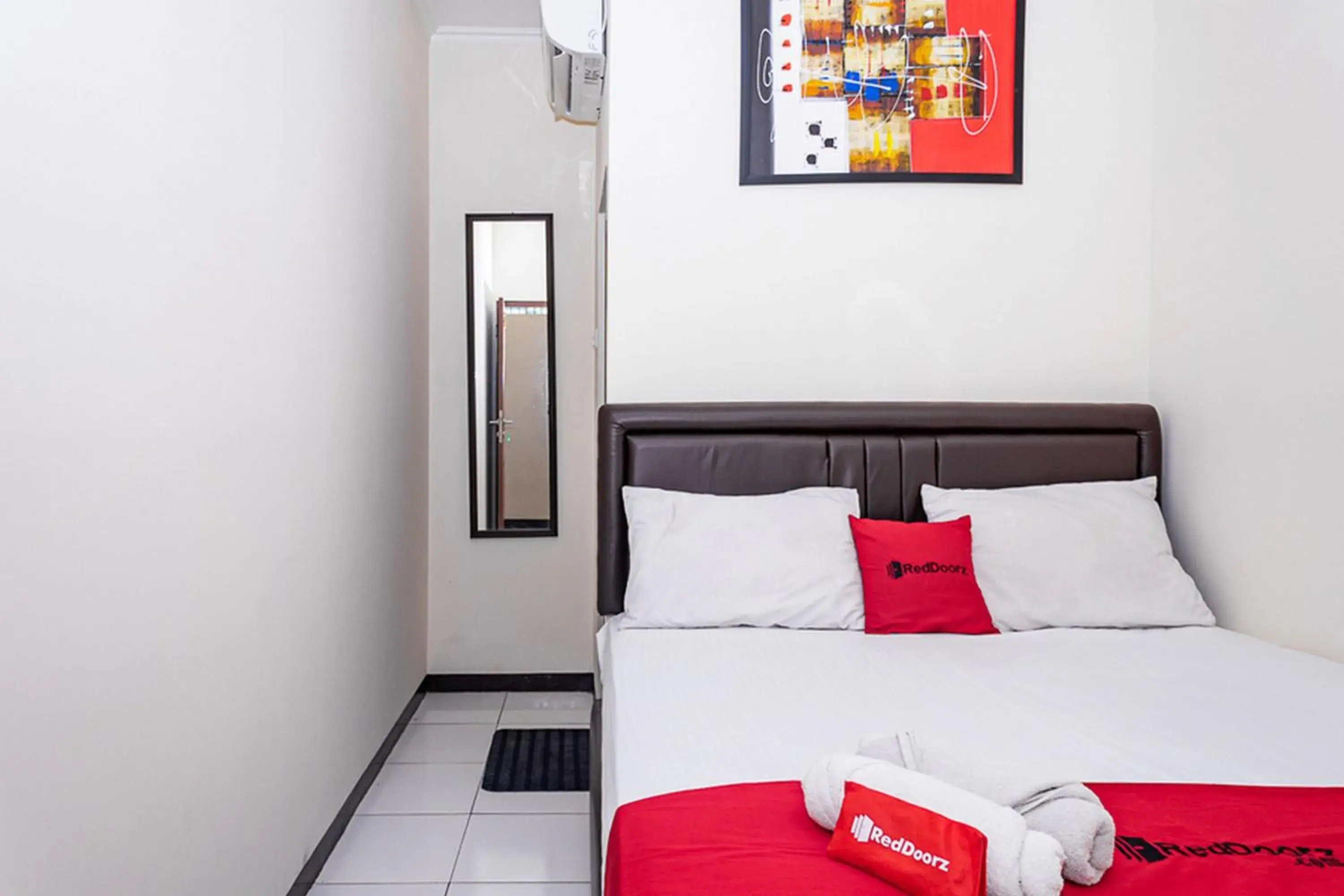 Bed in RedDoorz near Alun Alun Bandung 2 Bed in RedDoorz near Alun Alun Bandung 2
