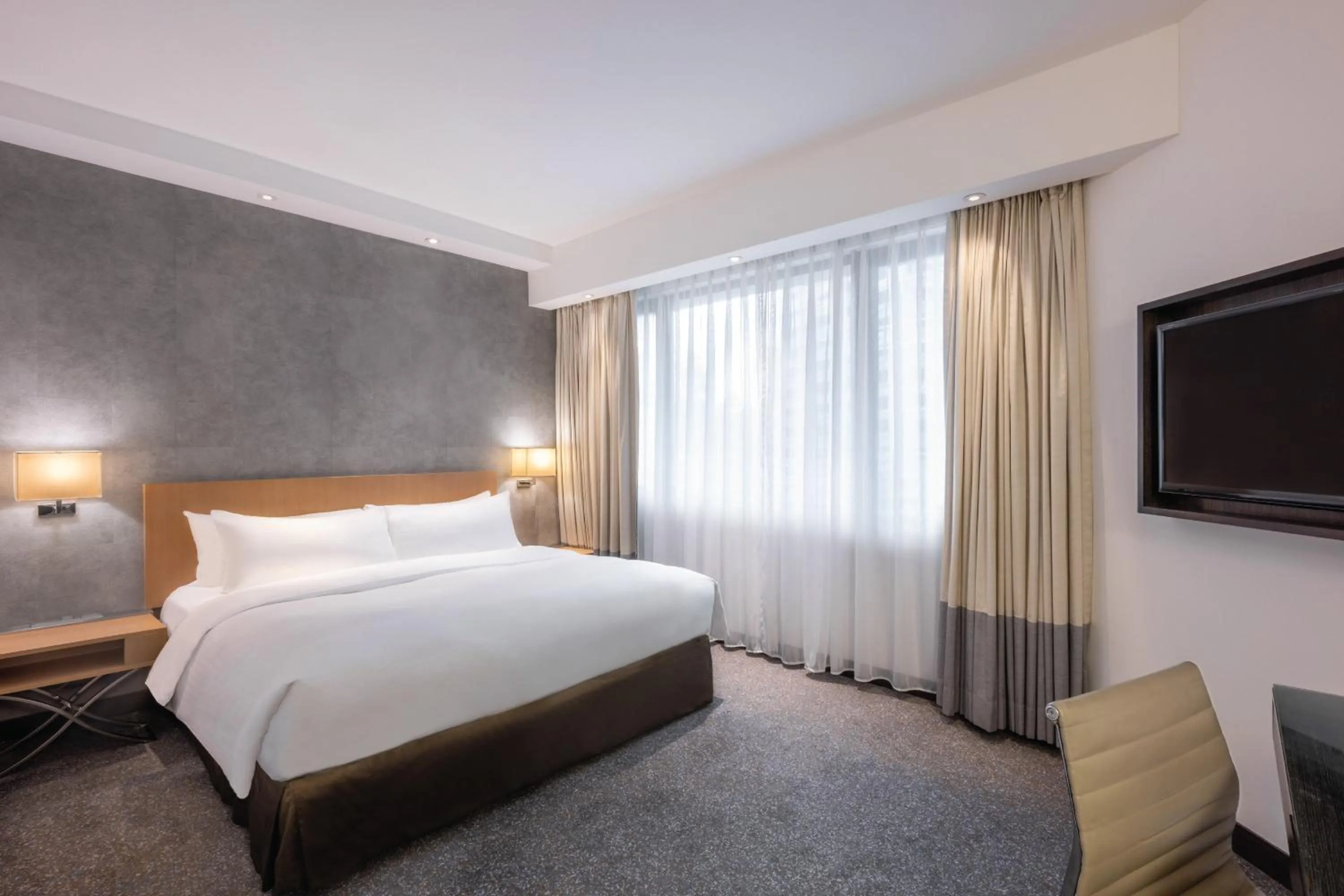 Photo of the whole room, Bed in Gateway Hotel, Marco Polo