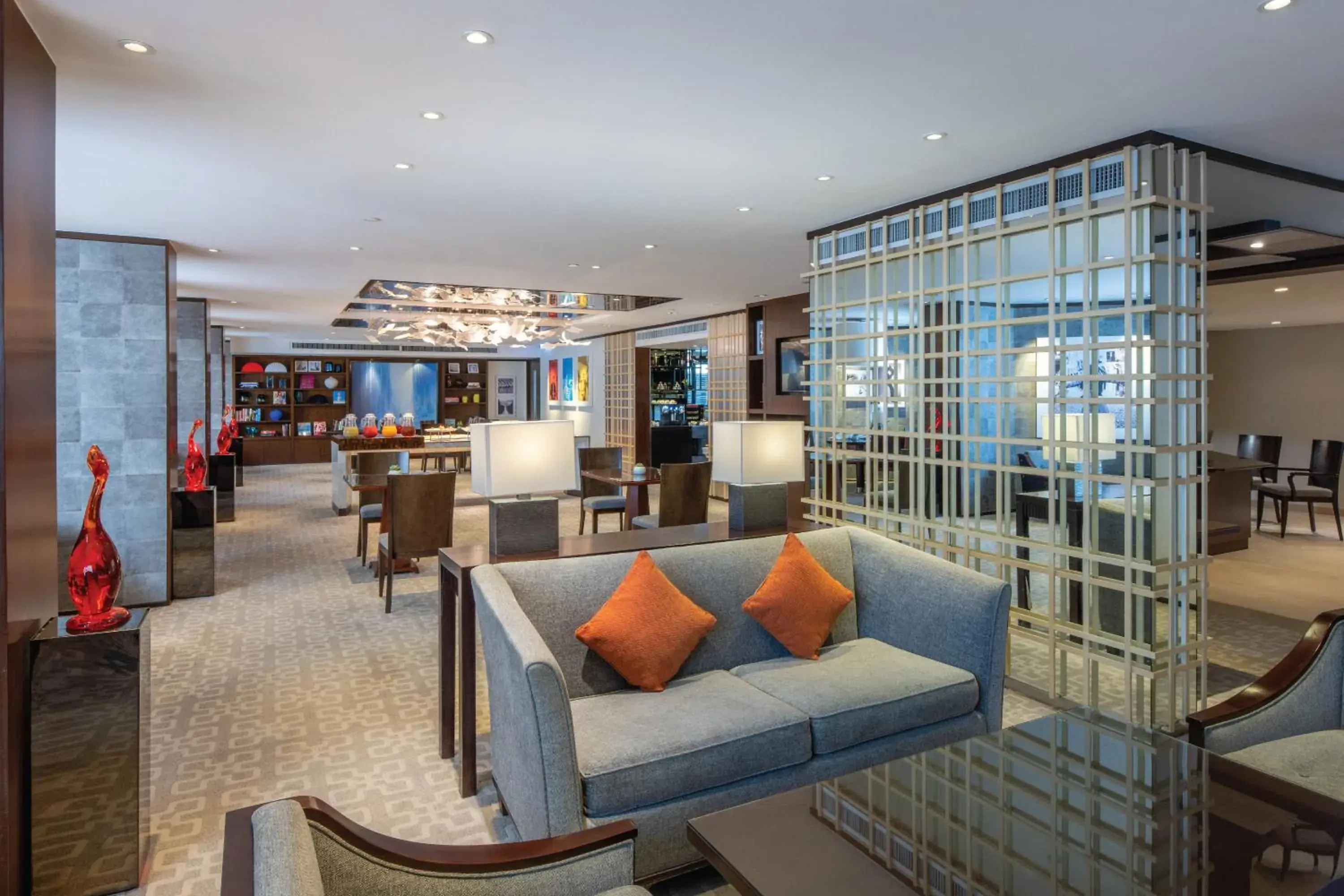 Lounge or bar in Gateway Hotel, Marco Polo Lounge or bar in Gateway Hotel, Marco Polo